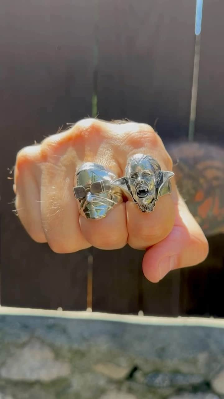 ハンチョロのインスタグラム：「The Dracula Ring + Invisible Man Ring are out now! ⚡️ We’ve added more to our Universal Monsters Collection and we’re stoked to share these pieces with you! More info in our link in bio.   . . . . #dracula #drácula #universalmonsters #horrornights #invisibleman #invisiblemanmovie #draculacastle #draculaclothing」