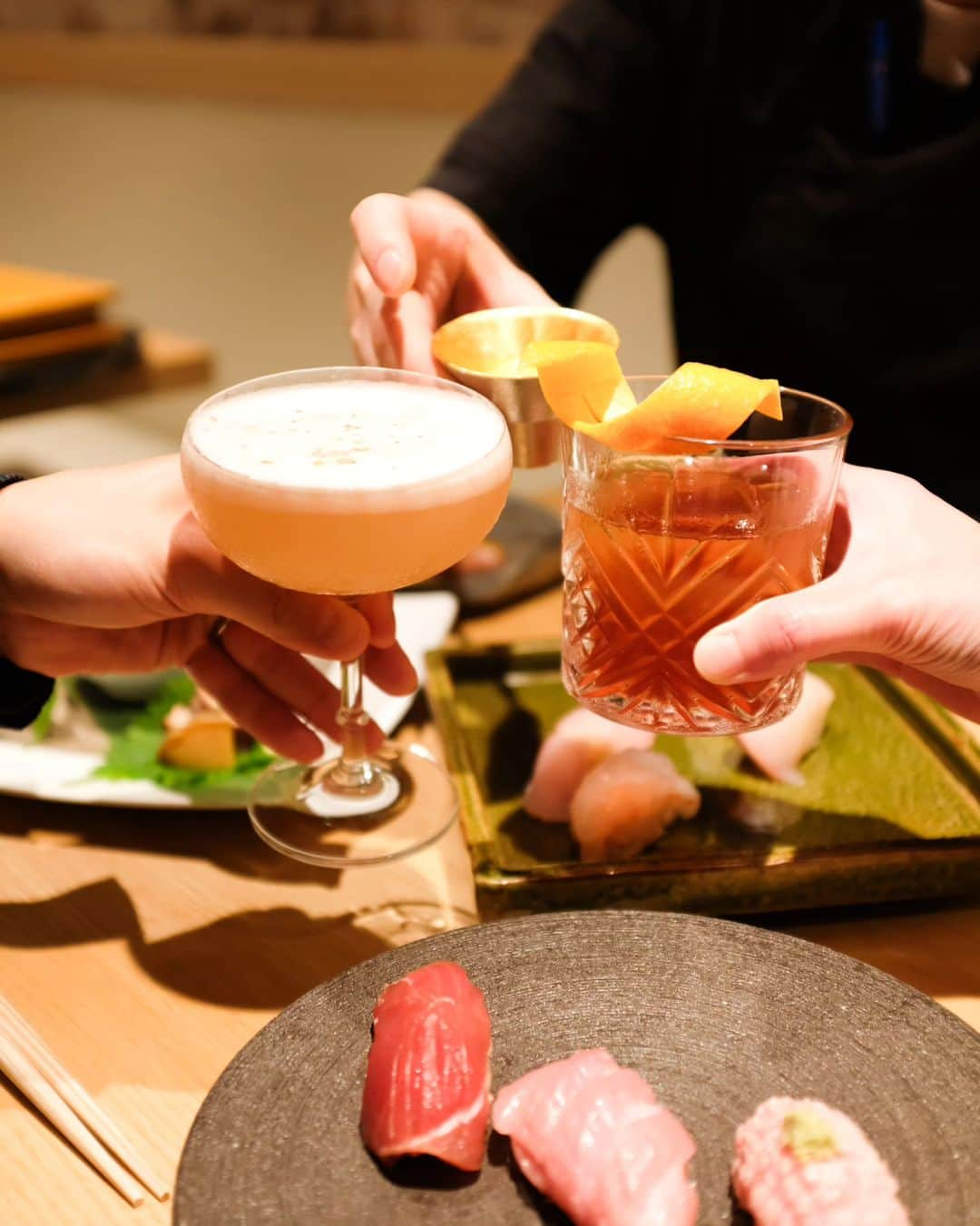 Sushi Azabuのインスタグラム：「Raise a glass to the upcoming festive season! 🥂 Whether you prefer sake, beer, whiskey, cocktails, or mocktails, we've got a drink for everyone in your party to toast with! 🍻🥃🍹  Pictured:  Pink + White (left), Musashi (right)  Azabu New York @azabunewyork Open Tuesday - Sunday 5:00PM - 10:00PM azabuglobal.com/new-york」