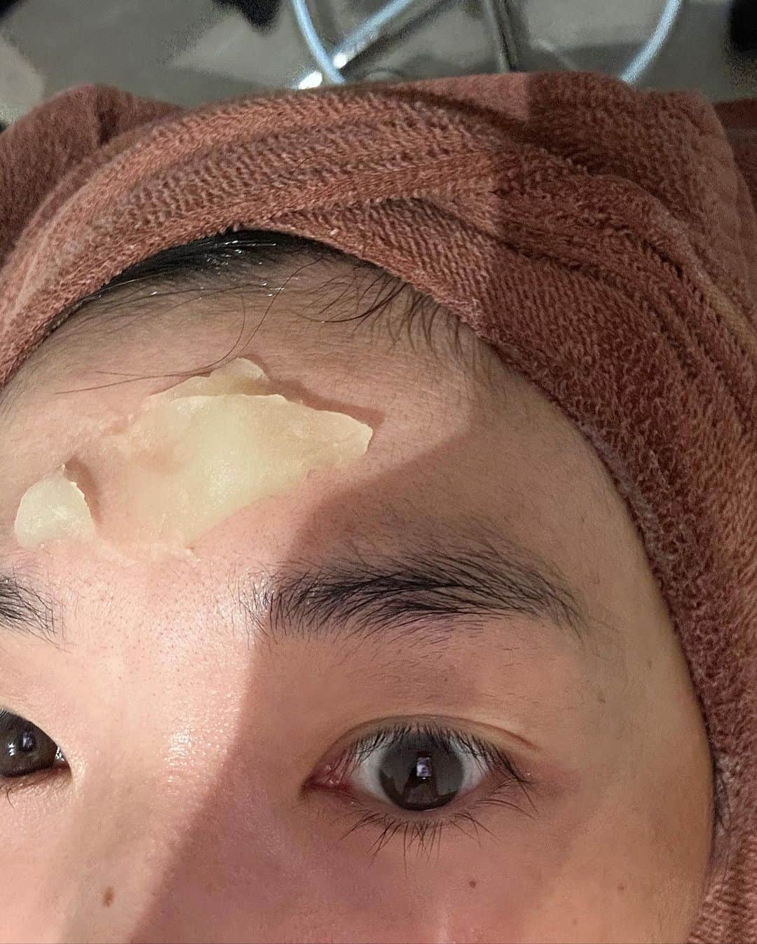 ungrid_yurieさんのインスタグラム写真 - (ungrid_yurieInstagram)「美容いろいろ🛁  1 @chno_official  春にデビューしたブースターとボディ用美容液 どちらもミストタイプで使いやすい🌿 #chno#theinitiallbooster  2〜4 @alu_tokyo_ でのフェイシャルはもう欠かせない🧖🏼‍♀️ 春から夏になる入るまではハイフ集中して しっかり顔引き締めて 前回は日焼けダメージを考えて肌ケア🪽 @christinajapan シリーズの使い方も教えてもらえて お家ケアも安心です♡  5 @7nana_official  秋仕様に🍂 フットはだいぶジェルシールにお世話になってる  6 @megood__beauty  アイクリームだけど目元だけじゃなくて ほうれい線にも毎晩しっかり塗って寝てる😪  7 美容内服💊 内側からって何もしてなくて 約1ヶ月前に紹介してもらってはじめたけれど すでに肌調子が違う！安定してる👏🏽  8 @norganic_official  とにかく香りに癒されるから 贅沢にボディまで伸ばして愛用してます🌿  #PR 含みます🙏🏽」10月14日 9時35分 - chiku_y34