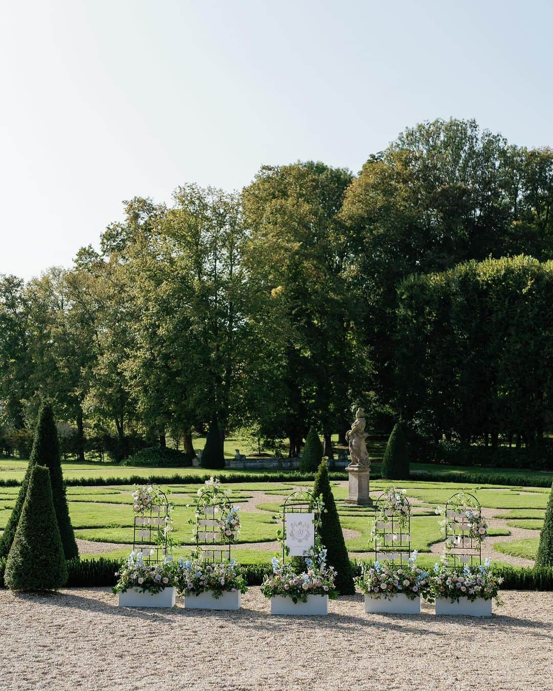 Veronica Halimさんのインスタグラム写真 - (Veronica HalimInstagram)「Sophie & David's wedding day was effortlessly soft and romantic with Parisian influences. Light colors of sage, French green, lilac, French blue, and muted dusty blue were infused in the decor in a way that remained classic — achieving a timeless yet stately aesthetic.  @capucineatelierfloral exceptionally complemented the aesthetic with gorgeous blooms that elevated the decor while the menus and escort display by @truffypi beautifully enhanced the Parisian elements.  Planning and Design @laurynprattes | Photography @abbyjiu | Venue @chateau_de_villette | Caterer @grandchemintraiteur | Beauty Team @alesiasolo_muah | Florals @capucineatelierfloral | Stationery @truffypi | Rentals @nuagedesignsinc @theonicollection @maison_options | Decor @atawaevent | Cake @syniesparis | Entertainment @damien.keys | Transportation @blackroadlimo | Bride @sgeschwind13   #pariswedding #parisfrance #chateaudevillette #chateaudevillettewedding #realbride #francewedding #weddingvenues #franceweddingvenue #luxuryeventplanning #destinationwedding #weddingflowers #weddingtable #luxurywedding #weddingdetails #weddingdecor #receptiondecor #weddingday #weddingideas #weddingdecoration #weddinginspiration #weddingcenterpiece #weddingflowers #weddingtent #gardenwedding #tentedwedding #outdoorwedding #eventdesign #weddingphotography #eventdecor #weddingwednesday」10月14日 4時09分 - truffypi