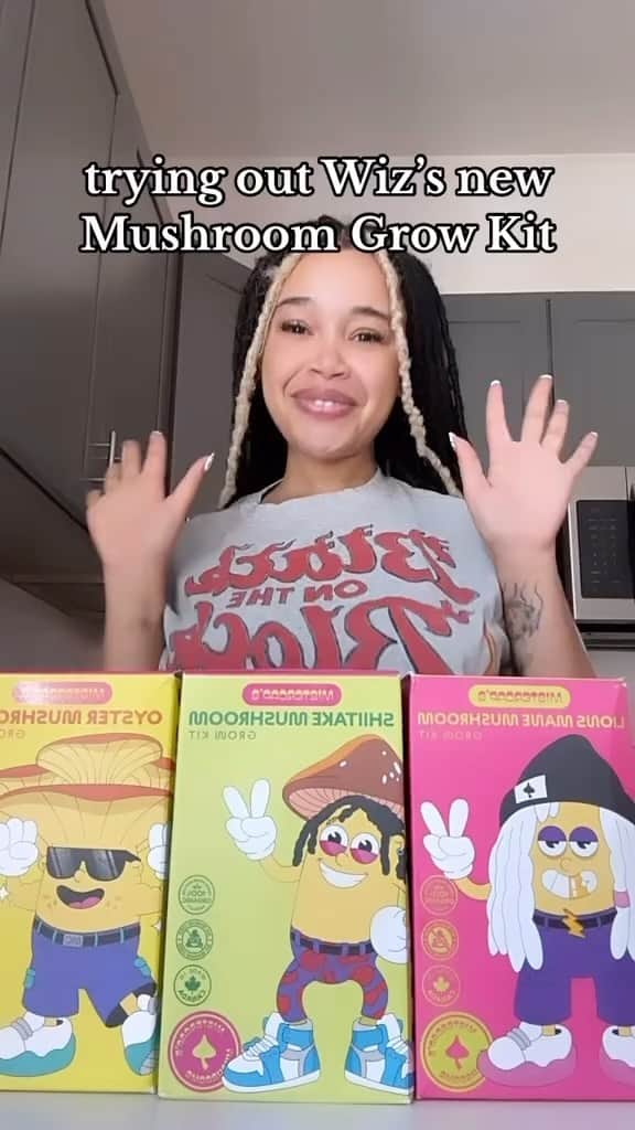 ウィズ・カリファのインスタグラム：「Grow your own mushrooms 🍄❤️ @Love.char unboxing our mushroom grow kits! After 7-10 days little mushroom pins will start to poke out of the slit in your bag.」