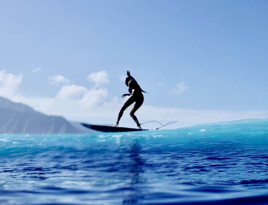 マリア・マニュエルさんのインスタグラム写真 - (マリア・マニュエルInstagram)「where calm and chaos meet 🌀 grateful to be able to spend time here in the South Pacific 🩵」10月14日 6時28分 - maliamanuel