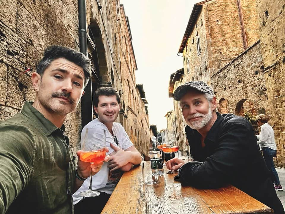 マット・ダラスのインスタグラム：「Shooting a documentary in Tuscany is not a terrible idea」