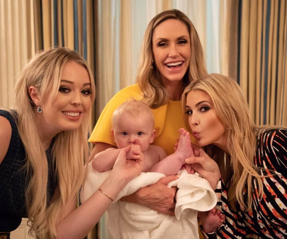 イヴァンカ・トランプのインスタグラム：「✨🎂🪩👯‍♀️  Double the joy, double the love! Celebrating two special birthday ladies this week @tiffanytrump @laraleatrump」