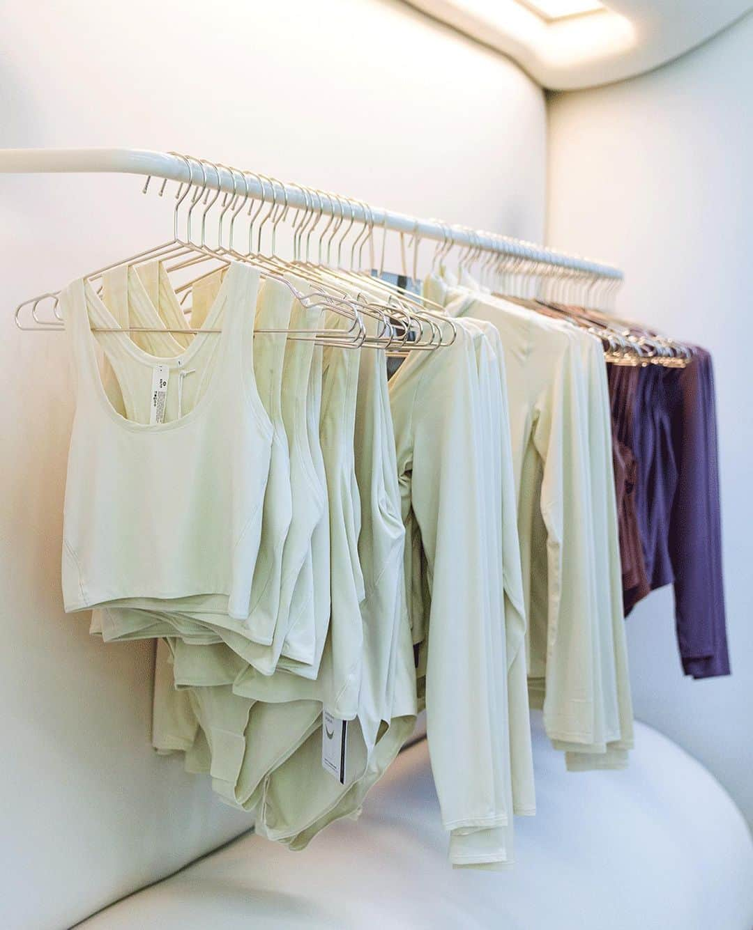 lululemonさんのインスタグラム写真 - (lululemonInstagram)「Bodywear like you've never felt before, @shaymitchell styled and approved.   NYC, visit the lululemon Wundermost Pop-Up and be the first to feel our softest fabric yet.   402 W Broadway, NYC October 13 – 22」10月14日 7時30分 - lululemon