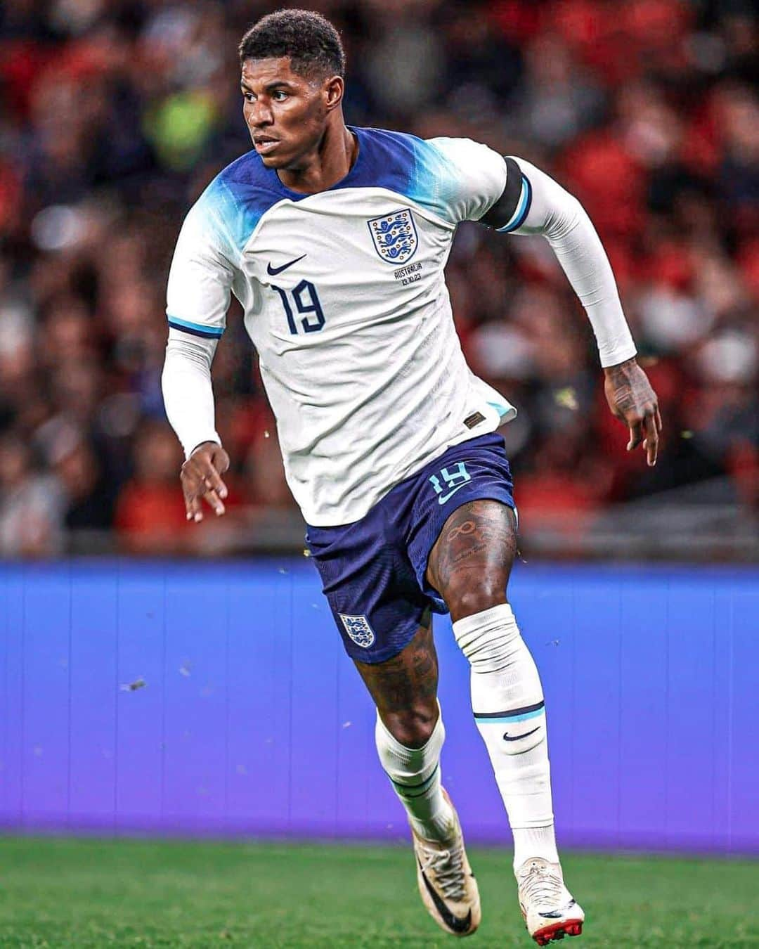 マーカス・ラッシュフォードさんのインスタグラム写真 - (マーカス・ラッシュフォードInstagram)「Good to be back out at Wembley 🏴󠁧󠁢󠁥󠁮󠁧󠁿👊🏾」10月14日 7時44分 - marcusrashford