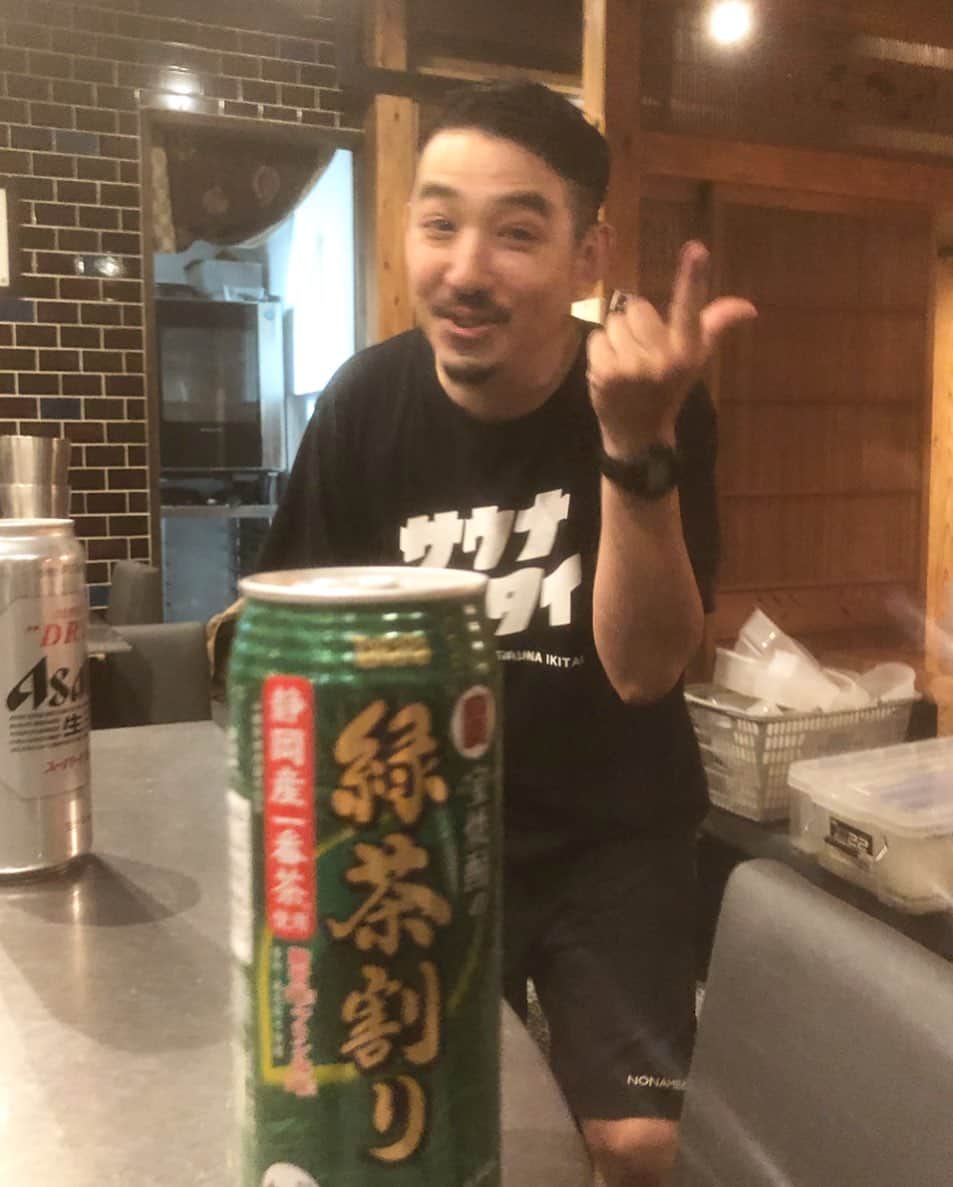 池袋寅箱のインスタグラム：「あっ！という間に今年も終盤 早いですね〜汗  忘年会のシーズン到来です。  寅箱ではお得なコースご用意しております。 2名様よりご予約可能です。  まだ寅箱にお越し頂いたことが無いお客様、そうでない方もご予約お待ちしております！  あ、森田さん出勤日です笑  #池袋寅箱#池袋トラバコ#新宿寅箱#新宿トラバコ#池袋ジビエ#池袋鰻#池袋ウナギ#池袋日本酒#池袋ワイン#池袋クラフトビール#池袋居酒屋#東京ジビエ#東京鰻#東京ウナギ#東京うなぎ#都内ウナギ#都内居酒屋#都内ジビエ#都内日本酒#都内ワイン#都内クラフトビール#ジビエ#ウナギ#クラフトビール#日本酒#居酒屋」