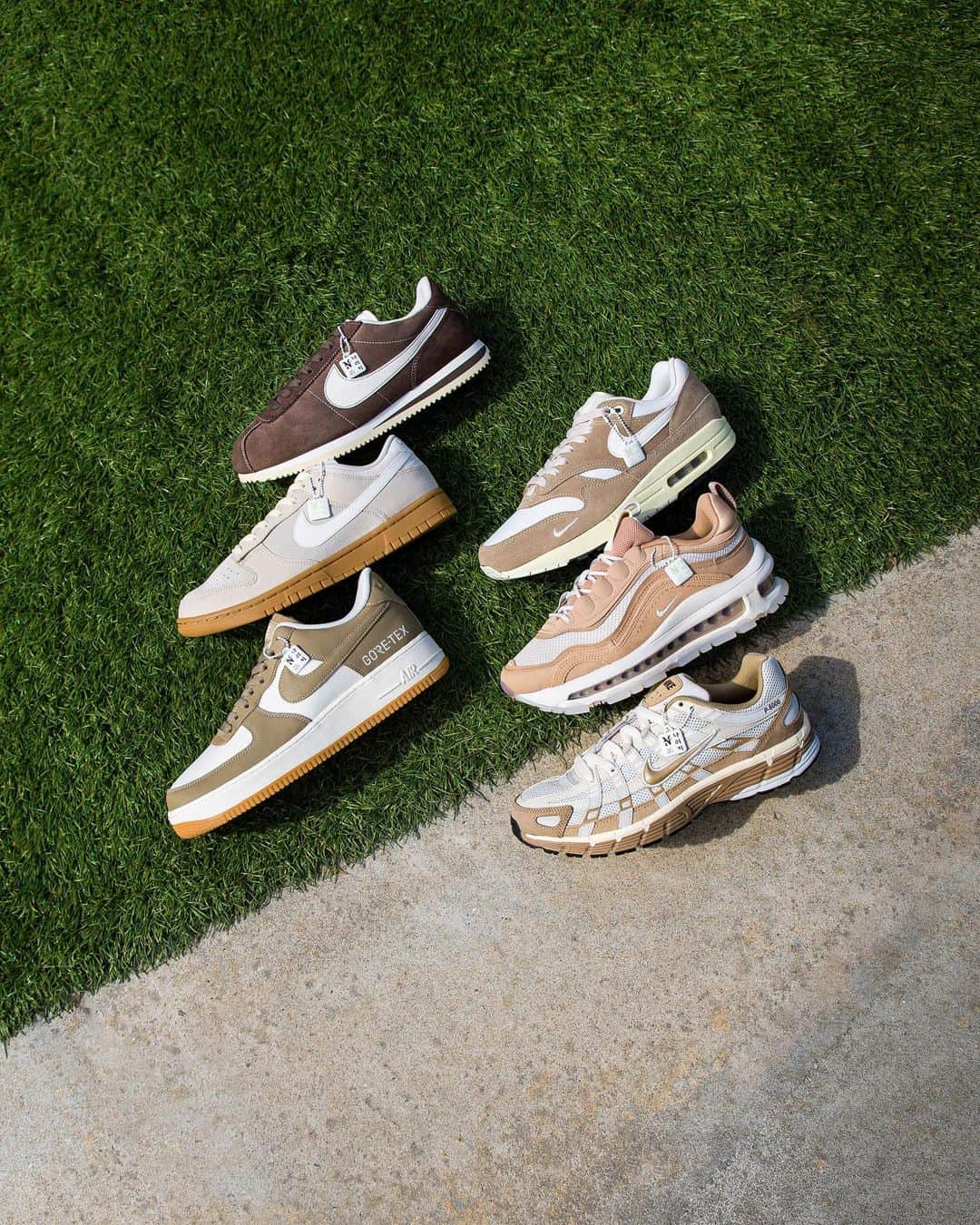Sports Lab by atmos OSAKAのインスタグラム：「. ↓↓↓ 10/15(SUN)RELEASE NIKE AIR FORCE 1 GTX fq8142-133 ¥22,000-(tax included) SIZE : 25.5cm〜30.0cm  NIKE CORTEZ SE fq8144-237 ¥12,100-(tax included) SIZE : 25.5cm〜30.0cm  NIKE P-6000 PRM fq8243-025 ¥15,400-(tax included) SIZE : 23.0cm〜29.0cm  NIKE W AIR MAX 97 FUTURA SE fq8145-200 ¥24,200-(tax included) SIZE : 23.0cm〜25.0cm  NIKE W DUNK LOW SE fq8147-104 ¥15,400-(tax included) SIZE : 26.0cm〜30.0cm  NIKE W AIR MAX 1 '87 SE fq8150-133 ¥19,800-(tax included) SIZE : 26.0cm〜30.0cm」