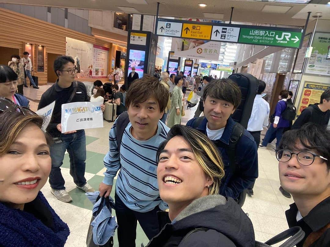 鈴木央紹のインスタグラム：「山形ジャズフェスティバル楽しかった！ お越しありがとうございました！ フェスはいっぱいミュージシャンにも会えて楽しいです！ また山形来たい！」