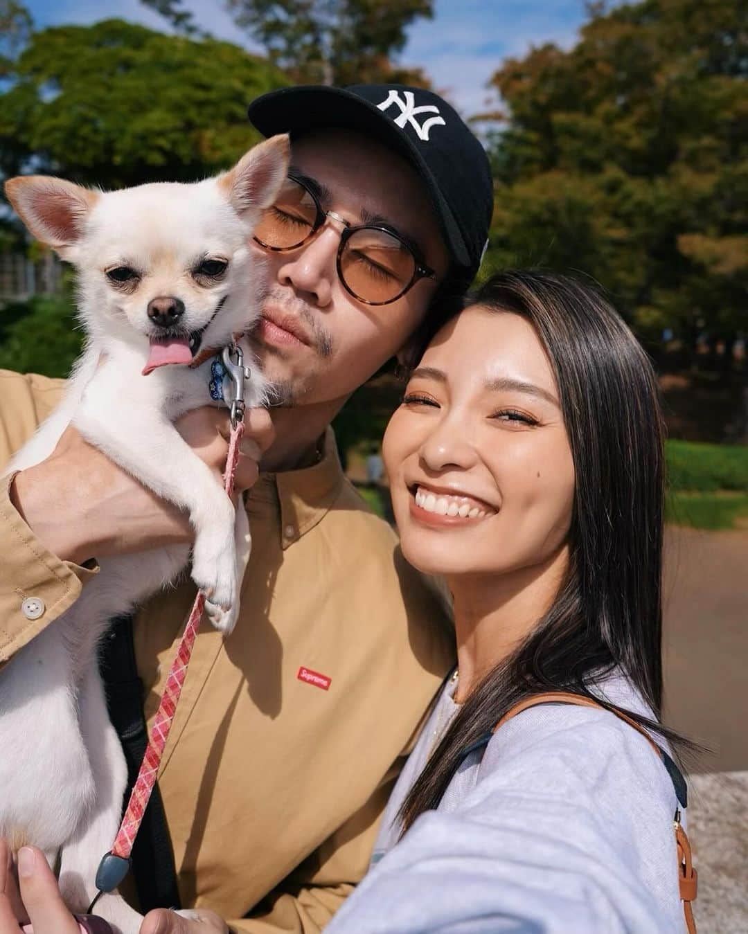 KANAMIのインスタグラム：「・ わんこ祭り🐶 今年も行けて嬉しかった☺️🩷 おともだちにも会えて大満足でした⭐️ 今年は30mレースなくて残念😭  #いちばん楽しみにしてたのは #ふみやくん #いつもおやつ買いに行ってる #店員さんにも会えて #プアもすごく嬉しそうでした」