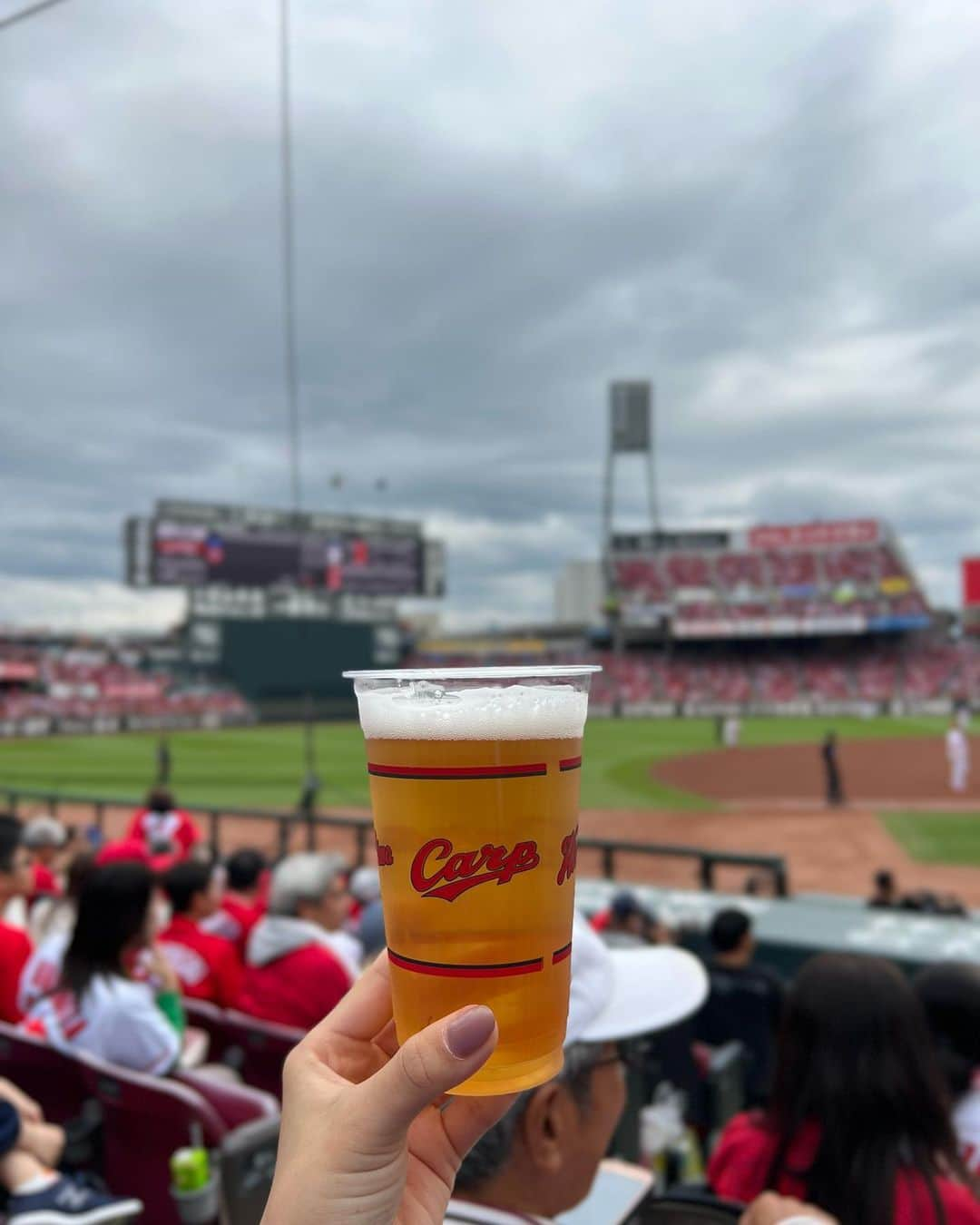 erinaさんのインスタグラム写真 - (erinaInstagram)「. . 明日も明後日も勝つからいいもん 甲子園行って横浜で日本シリーズやるんだ💫💫🩵 . . . #クライマックス #クライマックスシリーズ #クライマックスシリーズセ」10月14日 17時55分 - erina_umajo