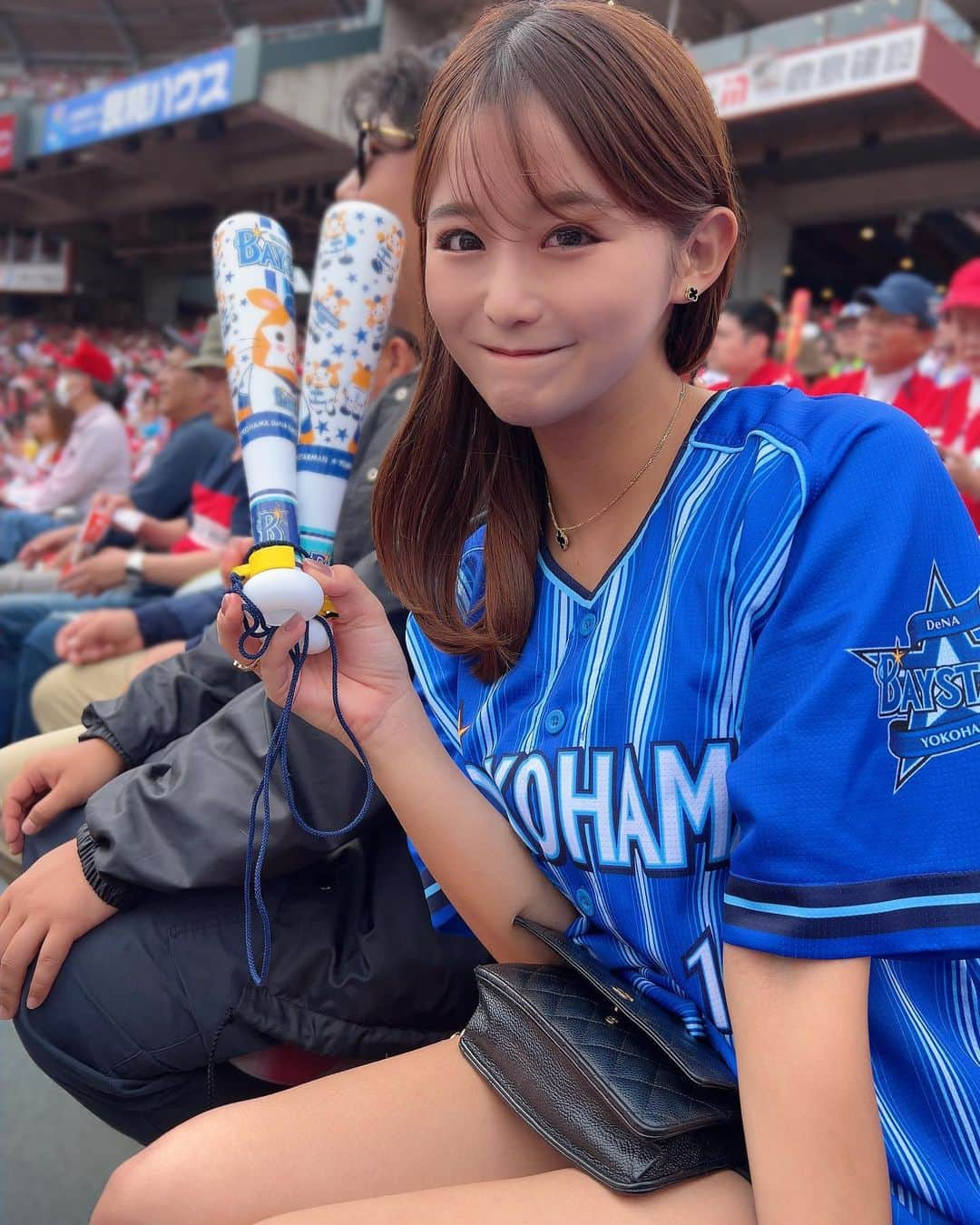 erinaのインスタグラム：「. . 明日も明後日も勝つからいいもん 甲子園行って横浜で日本シリーズやるんだ💫💫🩵 . . . #クライマックス #クライマックスシリーズ #クライマックスシリーズセ」