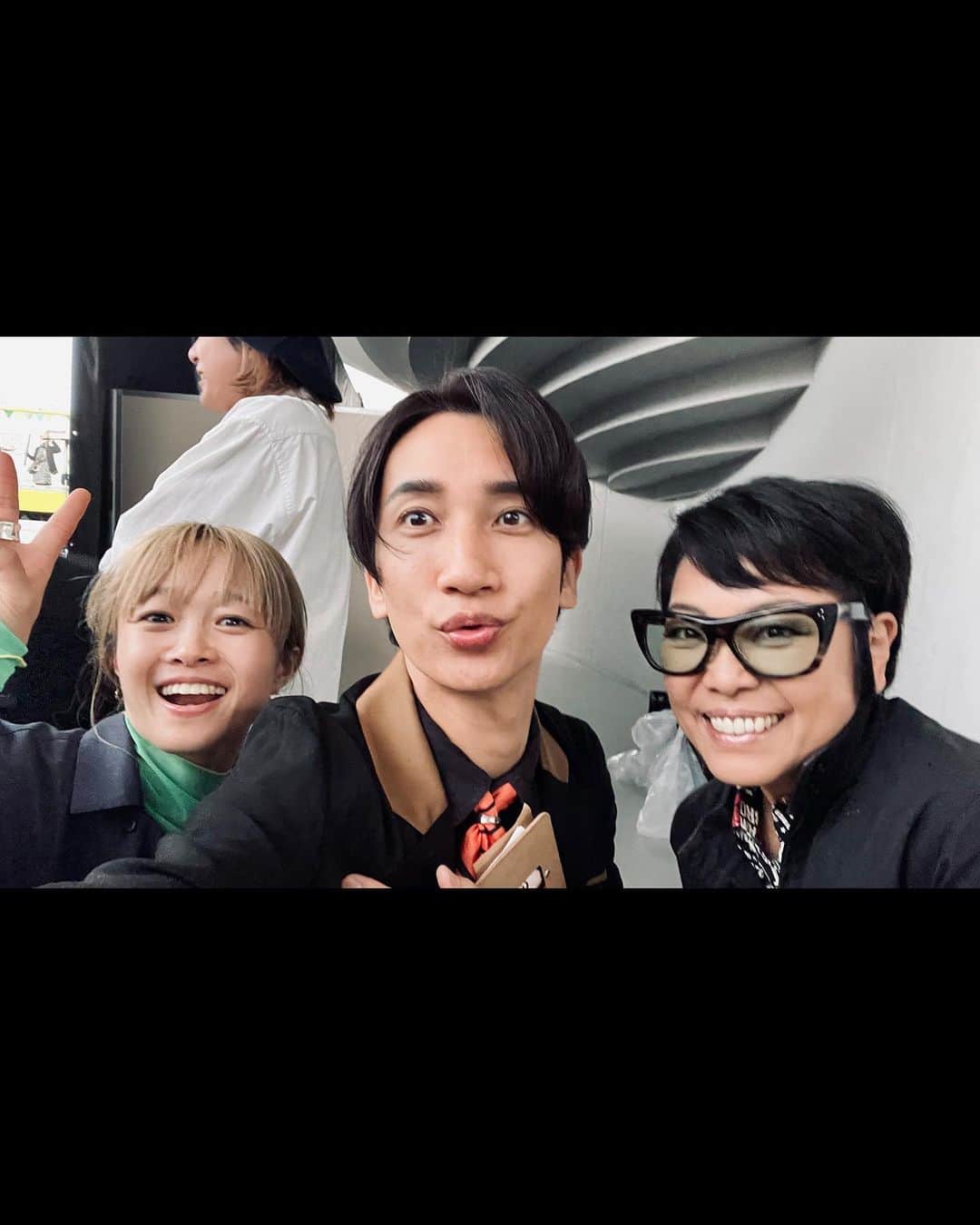 のインスタグラム：「#cofufunfes #コフフンフェス  大西ユカリ"姉さん"とNakamura Emiさんと🙏  熱く、エモく、おもしろく、そんなライブパフォーマンスに感動しました。。」