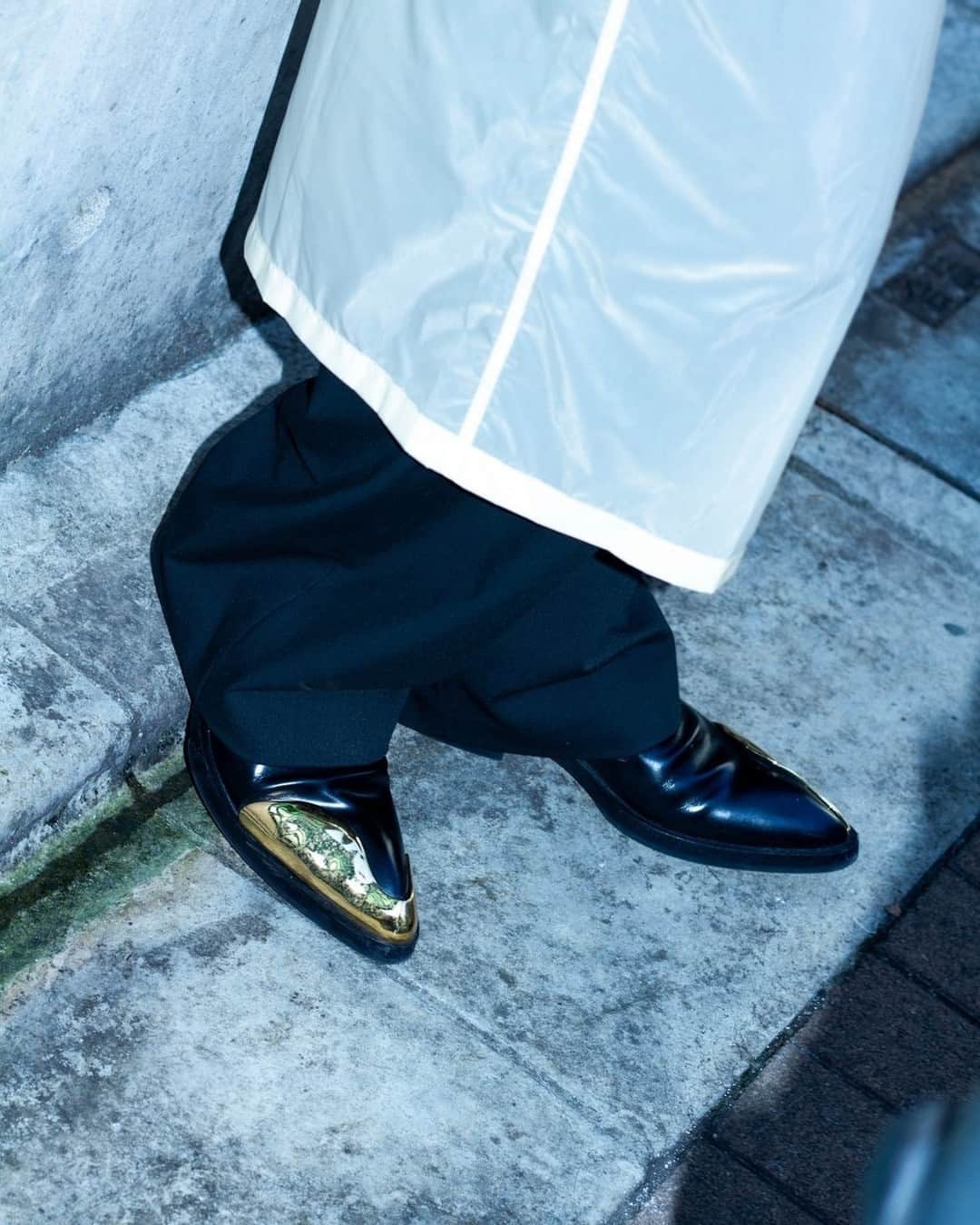 Fashionsnap.comさんのインスタグラム写真 - (Fashionsnap.comInstagram)「Name: 小倉⁠ Age: 30⁠ Occupation: 会社員⁠ ⁠ Jacket #COPERNI⁠ Pants #DIONLEE⁠ Bag #OperaSPORT⁠ Shoes #JILSANDER⁠ Ring #goen⁠ ⁠ Photo by @i_am____yokota⁠ ⁠ #スナップ_fs #fashionsnap #fashionsnap_women」10月14日 18時00分 - fashionsnapcom