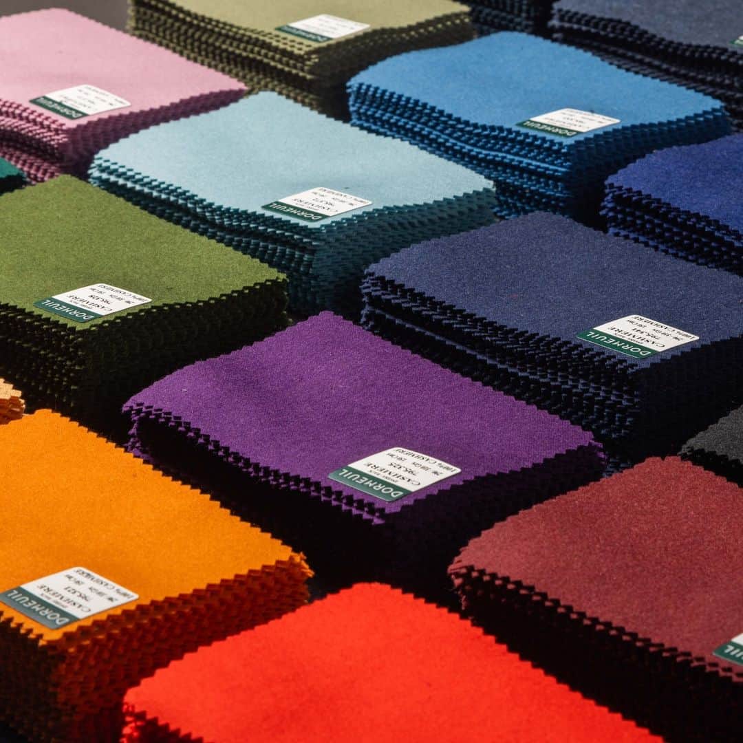 のインスタグラム：「Winter's palette is ready, which colour will you select ?  #dormeuil #luxurytailoring #tailormade #luxuryfabrics #bespoketailoring #luxurynaturalfibers #ethicalcloth #sustainablefashion #sustainableluxury #1842paris #cashmere」