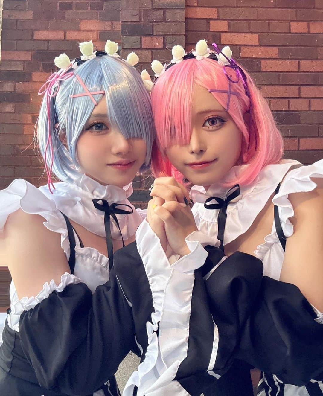 りこぴんさんのインスタグラム写真 - (りこぴんInstagram)「🩵レム×ラム🩷  友達と仮装してユニバ初めてやったからまじ楽しかった😳✨🌏  ずっと手繋いで幸せすぎた🤝💓  #ユニバ #ユニバハロウィン #ユニバコスプレ #リゼロ #リゼロから始める異世界生活 #リゼロラム #ピンクヘアー #アニメ #アニメコスプレ #ハロウィン #ハロウィンコスプレ #ハロウィン仮装 #撮影会 #撮影会モデル #ポートレートモデル #メイドコスプレ #コスプレ女子 #コスプレモデル #コスプレ撮影 #cosplaygirl #cosplay #japanesegirl #halloweencostume #japaneseanime」10月14日 18時21分 - rikopingram_t