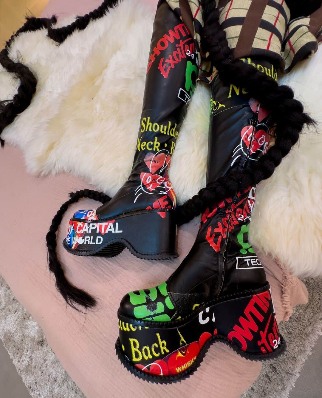 のインスタグラム：「Find our Meaningless print across footwear this season, featured across boots and trainers. ⁠ ⁠  #AKAW2324」