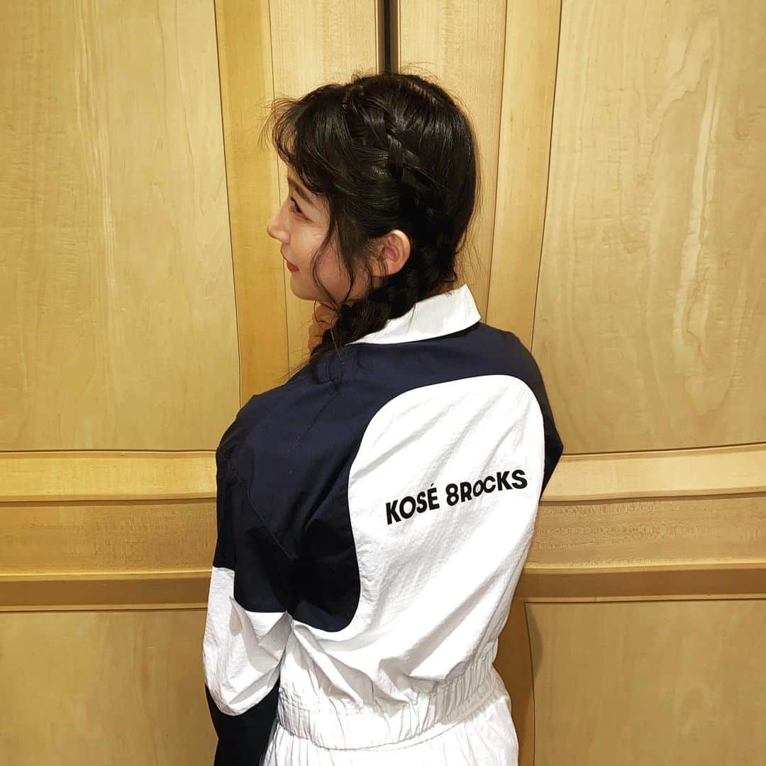 七瀬恋彩さんのインスタグラム写真 - (七瀬恋彩Instagram)「KOSÉ 8ROCKS新チームウェア🧸 第一生命 D.LEAGUE 23-24SEASONもBEAMS SPORTSさんに制作していただきました！！  アウターのジッパーが上からも下からも開け閉めできるダブルジッパーになっていて、着こなしのアレンジや着心地の調整ができるようになっているところが私のお気に入りです☺️  女子はメンズのデザインと少し違っていて、アウターの丈が短くなっていたり、パンツがフレアになっていたり、女性らしいとっても可愛いデザインになっています🫶🏻  23-24 SEASONもこのチームウェアを着て最高なパフォーマンスをお届けするので引き続きKOSÉ 8ROCKSの応援よろしくお願いします！  @beams_sports  @kose8rocks  #BEAMSSPORTS #BEAMS #ビームススポーツ #ビームス #kosé8rocks #kose8rocks #8rocks #dleague #breaking #breakin #bboying #breakdance #dance #streetdance #kose #コーセーエイトロックス #コーセー #dリーグ #dリーガー #ハチロク86 #ブレイクダンス」10月14日 18時39分 - bgirlcocoa