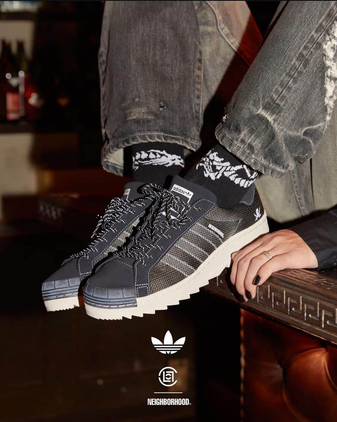 陳冠希のインスタグラム：「THE FOREWORD BEFORE THE FIRST CHAPTER !!!!! @adidasoriginals and @neighborhood_official WELCOME @clot TO THE FAMILY WITH A SPECIAL 3 WAY COLAB !!!!! WE WELCOME YOU TO OURS WITH A SHOCKDROP TODAY 10.14.23 @juicestore !!!!! SUPER LIMITED RUN TO START OFF NEW VIBES AND NEW ENERGY !!!!!! THE PAST IS ALL BEHIND ME AND ALL I SEE IS THE FUTURE !!!!!!」