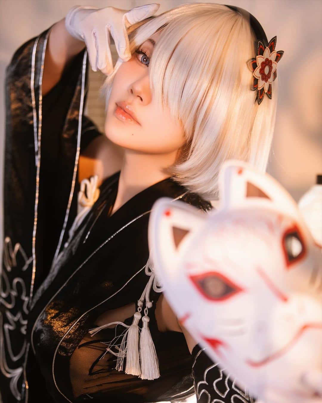 YingTzeさんのインスタグラム写真 - (YingTzeInstagram)「Fun fact : I drew the fox mask in 30 mins , the mask that came with the costume is white canvas 🤣  2B Kimono is Set A for October’s Patr3on Set ✨✨ All photo set will be available on 25th October 💖 Link in bio .  📸 @prestonles.ig  Studio @peoplegraphy」10月14日 10時31分 - yingtze