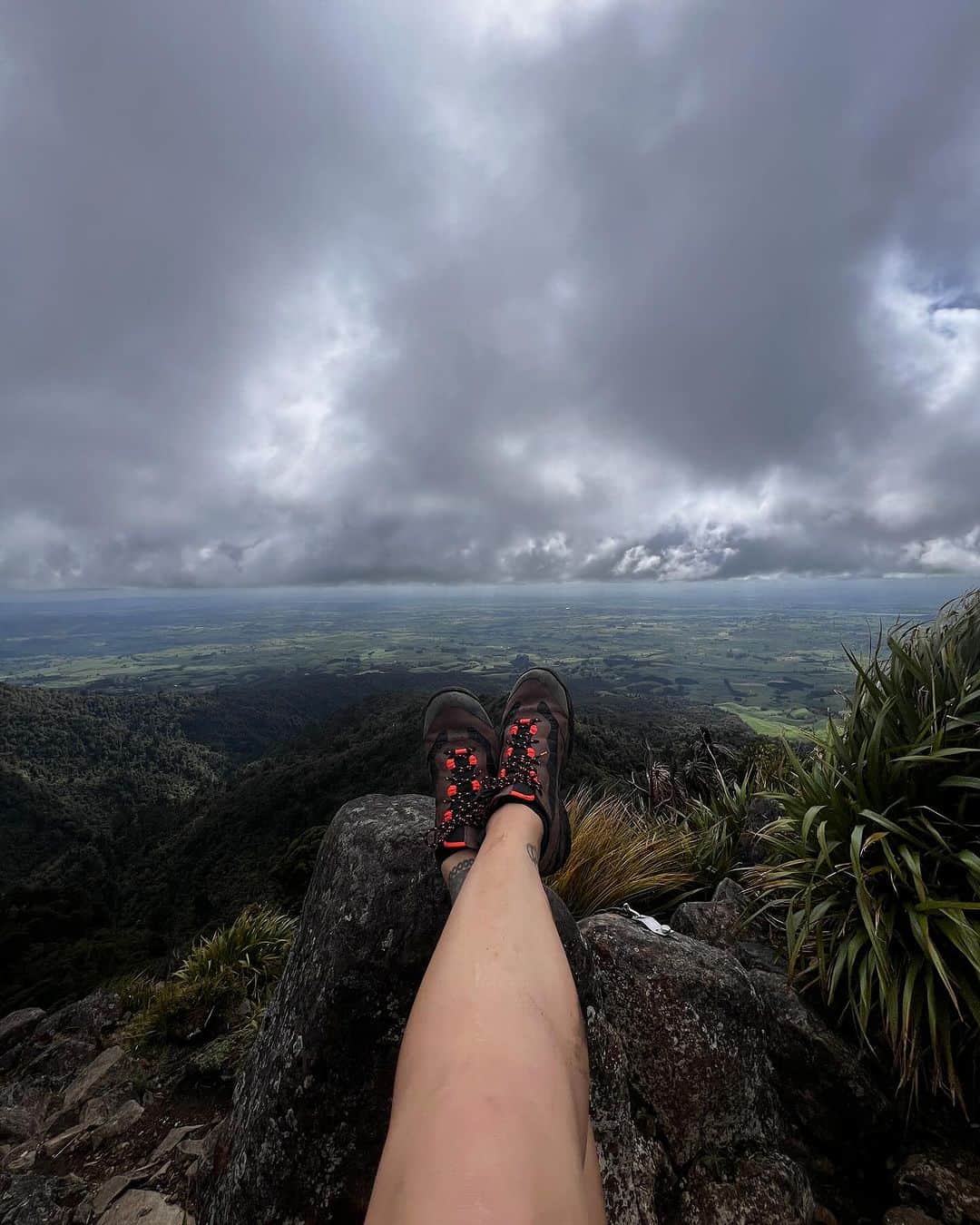 バレリー・アダムスさんのインスタグラム写真 - (バレリー・アダムスInstagram)「Nature is the purest portal to inner-peace. 🌿  Angie Welland Crosby   #hike #peace #nature #selflove #selfcare #timeout #fillmycup #love #nz #waikato」10月14日 11時03分 - valerieadams84