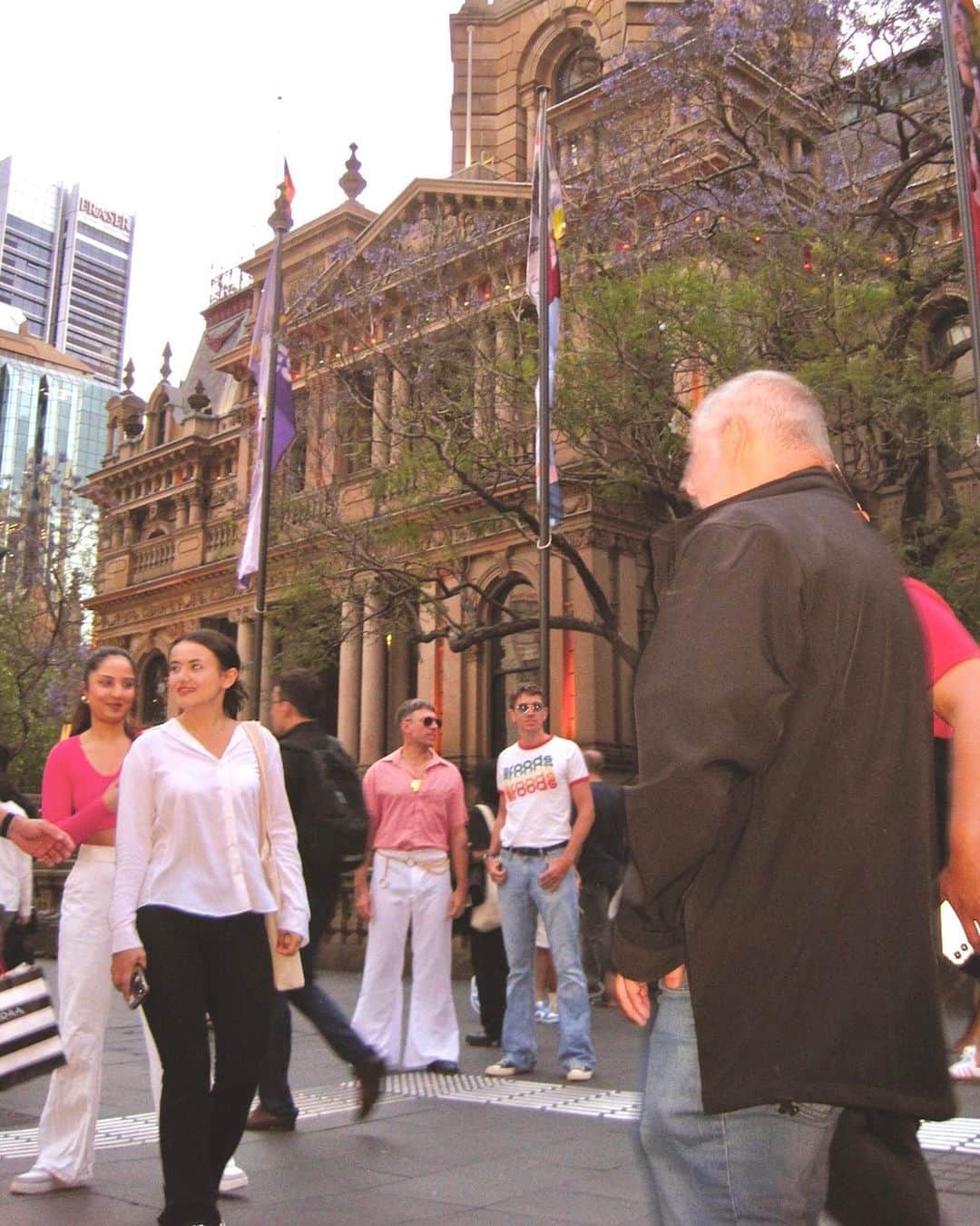 のインスタグラム：「Travelled back in time through the Decades and got to throw a party at Sydney Town Hall. 🌠」
