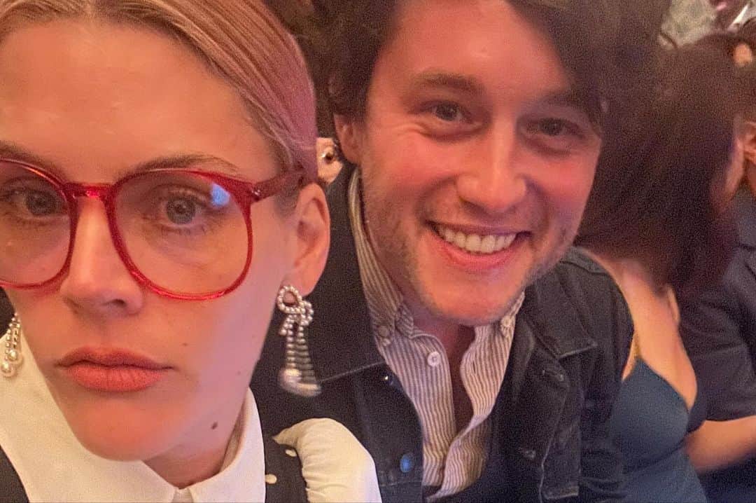 ビジー・フィリップスさんのインスタグラム写真 - (ビジー・フィリップスInstagram)「1.&2.: last night i got to see what my sweet and beyond talented friend @andrewrannells has been working on with @joshgad and it was so brilliant ❤️ if you can! go see @gutenbergbway !  3. my friend @alanstarzinski is in town and as his older female friend, i was required to take him to a “fancy broadway opening “ so. OK! 🤷‍♀️ 4. his (assumed) youth rubs off on me b/c when we hang out, it looks like 2 toddlers have been there(adults with ADHD whatever)  5. OK- at my friend(@carriebyalick ‘s) birthday last month there was a woman wearing a dress that i was sincerely angry about because i didn’t have it or know what brand it was- and she pointed me to @queensofarchive and that’s what this dress is and i FUCKING LOVE IT - the Sally Jesse Raphael glasses are legit blue blockers and i liked the look BUT i will say, the musical did look very orange until i took them off halfway through.  6. sometimes when i do a carousel i don’t understand how to make all the pictures fit but here i thought the dress in its entirety was more important than my face because we all mostly know what that looks like.  7. @andrewrannells & @joshgad are so great and this is a good picture of them i didn’t take.✨ 8. guys. this. is the PUG pot. Like the pig pots. but a PUG. Pottery has been insane lately. i’ll tell you about it later.  9. agh. i think this is the best picture of me in a long time from @privateshannon it encapsulates SO MUCH- i just love it. if this were a competition for the next instagram husband, shannon would probs win.  10. my cousin @camtuckr sent me this photo a few days ago of my grandmother, my 2 tiny cousins(Cam and his brother ) and a very teenage me seeing some show in Chicago. And anyway, my God. what a pic. Hang it in the Whitney, I guess? (Permanent collection.) Hang it all there!」10月14日 11時40分 - busyphilipps