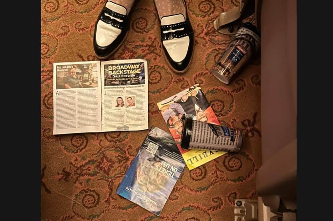 ビジー・フィリップスさんのインスタグラム写真 - (ビジー・フィリップスInstagram)「1.&2.: last night i got to see what my sweet and beyond talented friend @andrewrannells has been working on with @joshgad and it was so brilliant ❤️ if you can! go see @gutenbergbway !  3. my friend @alanstarzinski is in town and as his older female friend, i was required to take him to a “fancy broadway opening “ so. OK! 🤷‍♀️ 4. his (assumed) youth rubs off on me b/c when we hang out, it looks like 2 toddlers have been there(adults with ADHD whatever)  5. OK- at my friend(@carriebyalick ‘s) birthday last month there was a woman wearing a dress that i was sincerely angry about because i didn’t have it or know what brand it was- and she pointed me to @queensofarchive and that’s what this dress is and i FUCKING LOVE IT - the Sally Jesse Raphael glasses are legit blue blockers and i liked the look BUT i will say, the musical did look very orange until i took them off halfway through.  6. sometimes when i do a carousel i don’t understand how to make all the pictures fit but here i thought the dress in its entirety was more important than my face because we all mostly know what that looks like.  7. @andrewrannells & @joshgad are so great and this is a good picture of them i didn’t take.✨ 8. guys. this. is the PUG pot. Like the pig pots. but a PUG. Pottery has been insane lately. i’ll tell you about it later.  9. agh. i think this is the best picture of me in a long time from @privateshannon it encapsulates SO MUCH- i just love it. if this were a competition for the next instagram husband, shannon would probs win.  10. my cousin @camtuckr sent me this photo a few days ago of my grandmother, my 2 tiny cousins(Cam and his brother ) and a very teenage me seeing some show in Chicago. And anyway, my God. what a pic. Hang it in the Whitney, I guess? (Permanent collection.) Hang it all there!」10月14日 11時40分 - busyphilipps