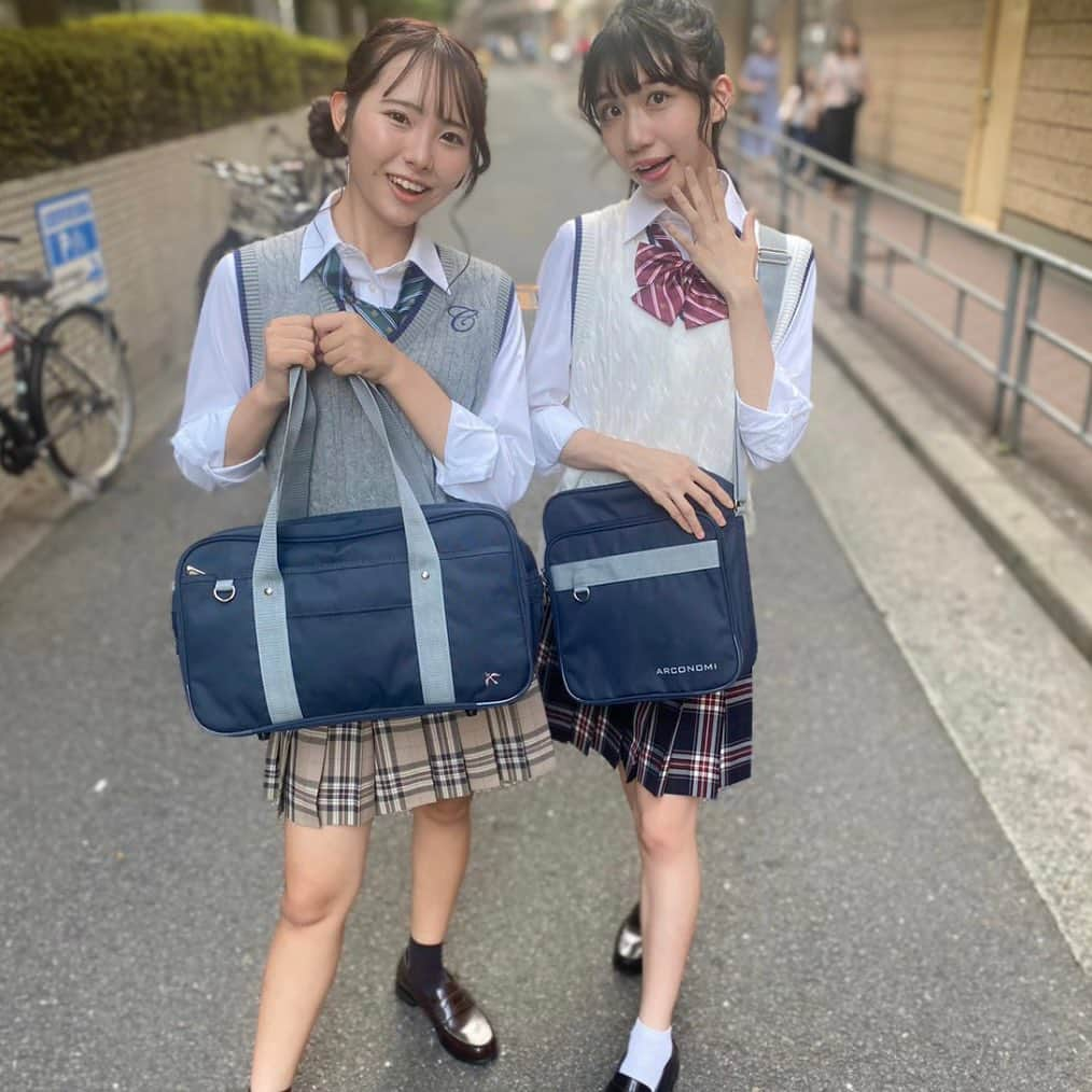 制服専門店CONOMiさんのインスタグラム写真 - (制服専門店CONOMiInstagram)「モデル▷▶︎▷ @ai927h @miho_2005.7.20  . . .  #conomi #このみ #制服 #なんちゃって制服 #制服アワード #制服ディズニー #制服ユニバ #制服交換 #制服コーデ #制服アレンジ #制服jk #放課後jk #jkブランド #jkの素敵な思い出 #jk制服 #アオハル #jk1 #jk2 #jk3」10月14日 11時40分 - conomi_official