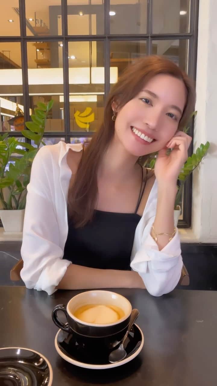 𝐴𝑁𝑁𝐴のインスタグラム：「タイ生活7日目🇹🇭🙏❤️ #สวัสดีค่ะ had this video taken by my korean bf~~arigato~ . #thailand #bangkok #bangkoklife #japanesemodel」