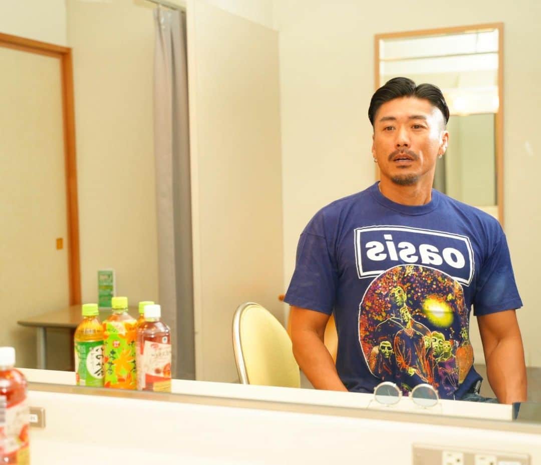 金子賢のインスタグラム：「色んな会場行くから部屋の作りを比較してします😚  本当ふつ〜に和式トイレがガンガンあるのよ😂 確率50%くらいで出現するよ😅  そこはTOTOさん呼ぼう🙃  #summerstyleaward #ssa #fitness  #workout #training #bodymake  #サマースタイルアワード #サマスタ #フィットネス #ワークアウト #トレーニング #ボディメイク #fitness #腹筋 #workout」