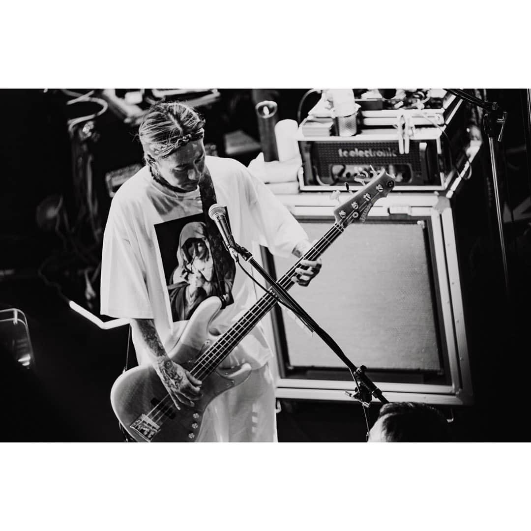 降谷建志さんのインスタグラム写真 - (降谷建志Instagram)「The Ravens  Scarecrows Tour  東京⇒仙台⇒水戸へのRoad Trip いっぱい笑っていっぱい泣いた メンバー、ロードクルー、空っぽのライブハウスをありったけの声と感情で埋めつくしてくれるオーディエンス 見た事のない景色をもっともっと見たいって思わせてくれてありがとう また遊んでね  来週は長野⇒埼玉⇒神戸 対戦宜しくお願いします♡  @the_ravens5  @shot.row」10月14日 11時42分 - kj_kenji_furuya