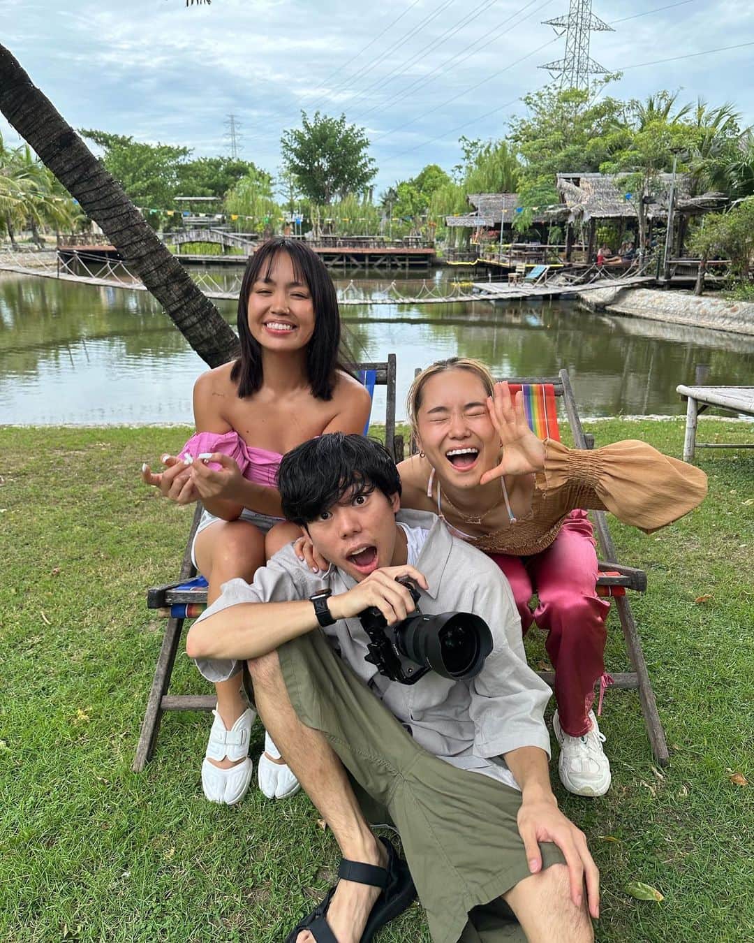 RIEHATAのインスタグラム：「memories with fam🌴 so proud of you guys..🫶  asupiの生徒達もこの旅を楽しめてたら嬉しいな☺️  behind the sceneは @asupi_pipi (泣き虫あっちゃん^^) のページへ💞」