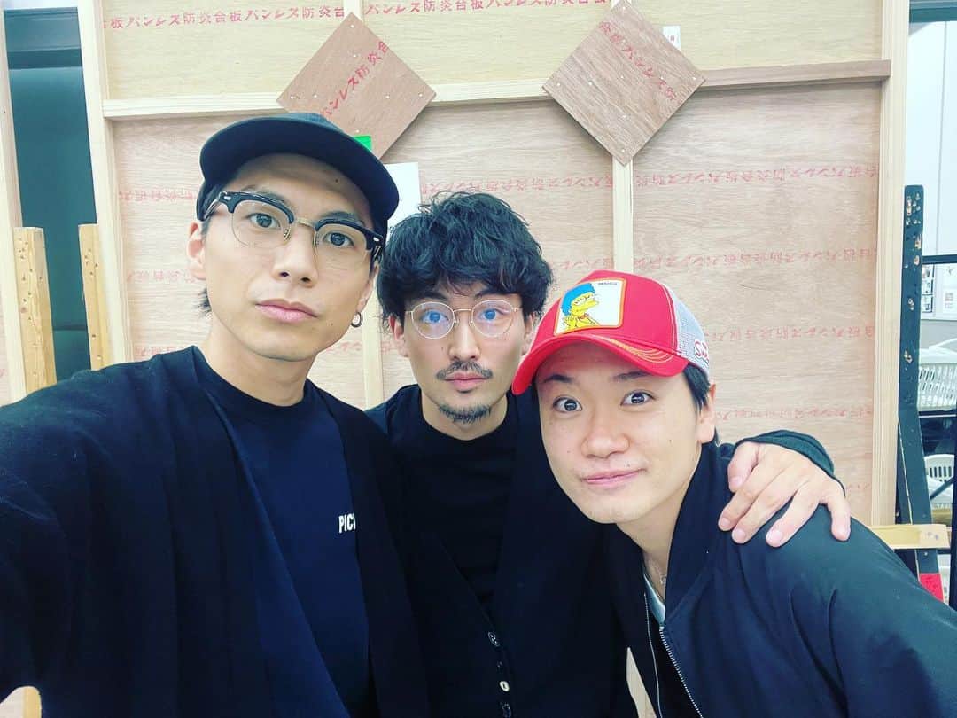 宮崎秋人のインスタグラム：「久しぶりに共演する彼らと。  #ビロクシーブルース」