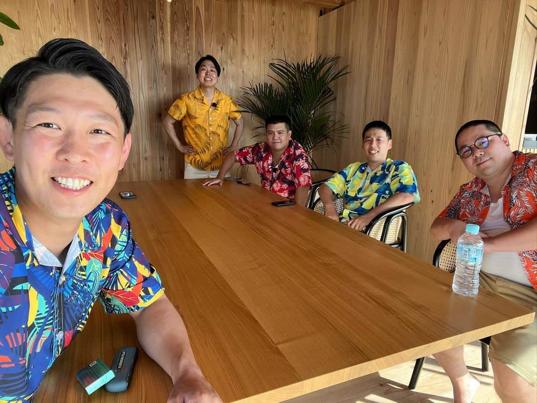 青山フォール勝ち ネルソンズさんのインスタグラム写真 - (青山フォール勝ち ネルソンズInstagram)「旅行に行ってきました。  「ジェネレーソンズのここ楽園じゃ〜ん！SAN'IN 極上リゾート宿」 10/14(土)午後2時～ BSS/RSK/itv/tys/KUTV　 10/15(日)午前10時半～ RCC  中四国６局ネットで放送です。 見てね。 #ネルソンズ #ジェラードン #ジェネレーソンズ #resort」10月14日 12時24分 - nelsons_aoyama