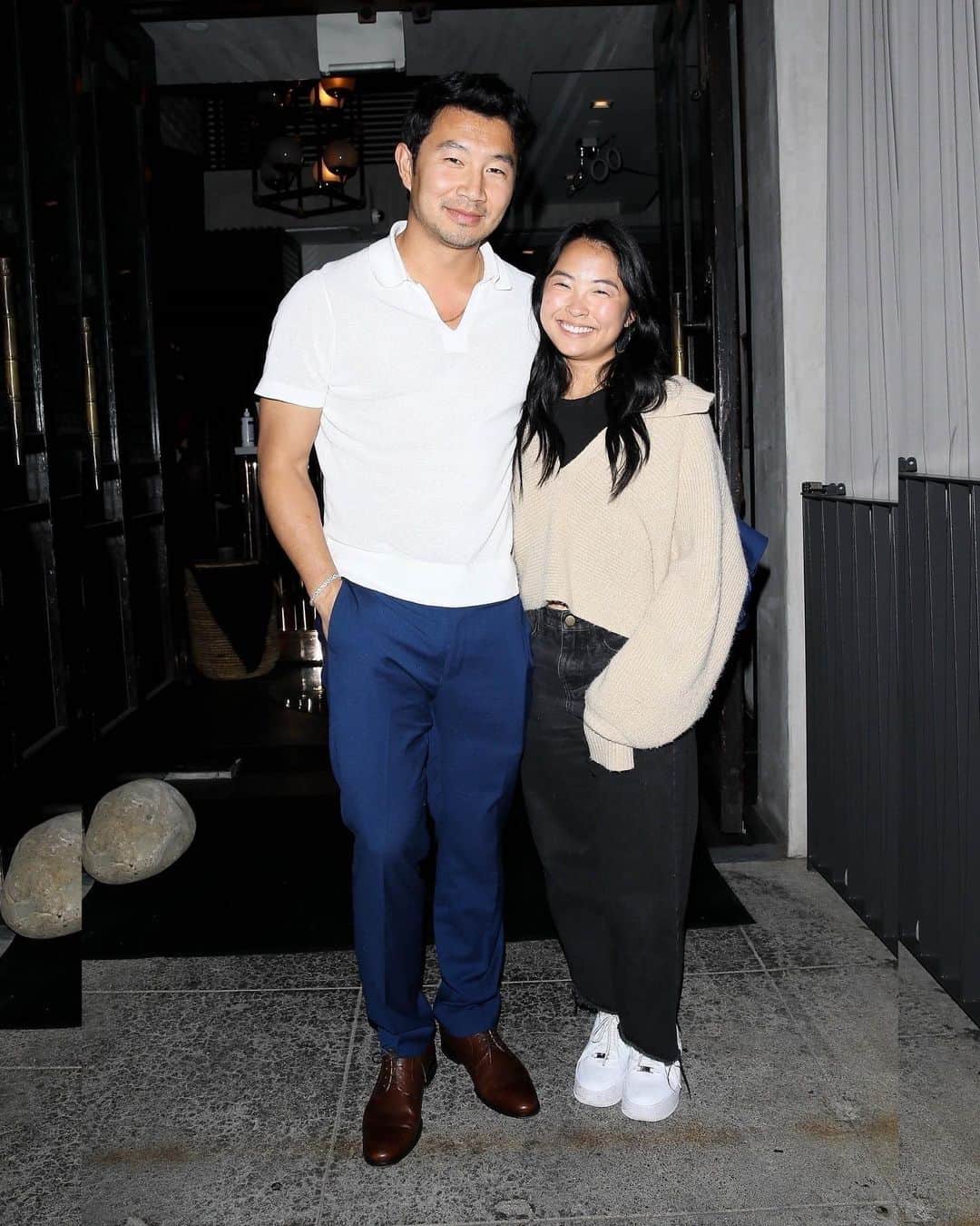 Just Jaredさんのインスタグラム写真 - (Just JaredInstagram)「Simu Liu and his girlfriend Allison Hsu stepped out for a dinner date with friends on Thursday night, looking very happy together. Head over to JustJared.com for more photos! #SimuLiu #AllisonHsu Photos: Backgrid」10月14日 13時05分 - justjared