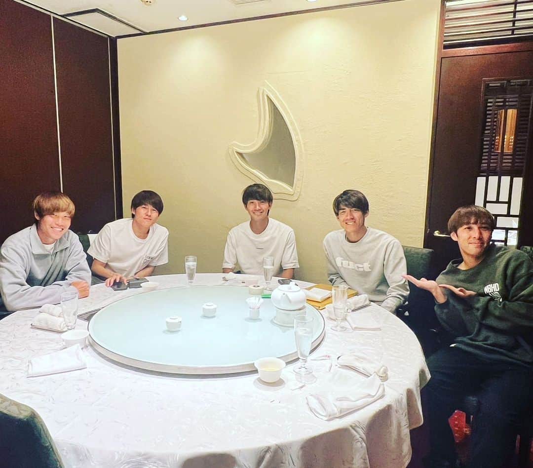 脇坂泰斗のインスタグラム：「.  少し大人な雰囲気で 落ち着いた中堅会してきました！！  これからの終盤戦、より一層僕らに注目して見てください😂  #中堅会」