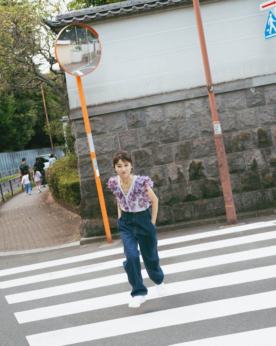JU!iEさんのインスタグラム写真 - (JU!iEInstagram)「ENCOUTER MAGAZINE #君と歩く1キロメートル  I had a blast shooting with @take1official  We walked around Tokyo’s Uguisudani area, and those photos just came along! Thanks to the fantastic teamwork🙏  Photo by: @take1official  Make-up: @moeka__hairmake  Styling: @eiji.stylist  Special thanks: ライフ　カフェ #君と1キロ」10月14日 13時42分 - julie_official6881