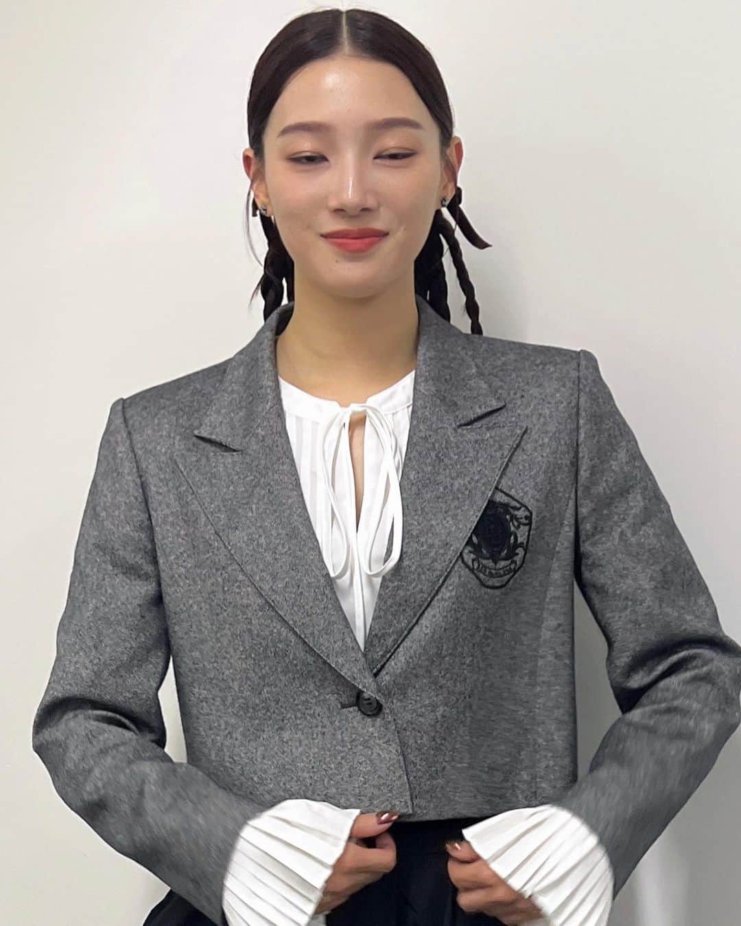 江田友莉亜さんのインスタグラム写真 - (江田友莉亜Instagram)「@tabisalad 旅サラダ海外旅は 南アフリカの旅を5週にわたってお届けしてきました🙂‼︎ 久しぶりの海外ロケとスタジオがとても楽しくて、南アフリカも本当に大好きな国になりました🇿🇦✨ ありがとうございました‼︎  投稿してない写真たくさんあるので引き続きお楽しみに: )  jacket @foxey_official × @yoko.kamio」10月14日 14時21分 - edayuri_official
