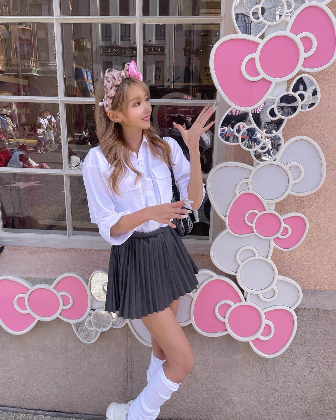 RIIAのインスタグラム：「子供の頃よくサンリオピューランド連れてってもらってたの懐かしい〜🎀」