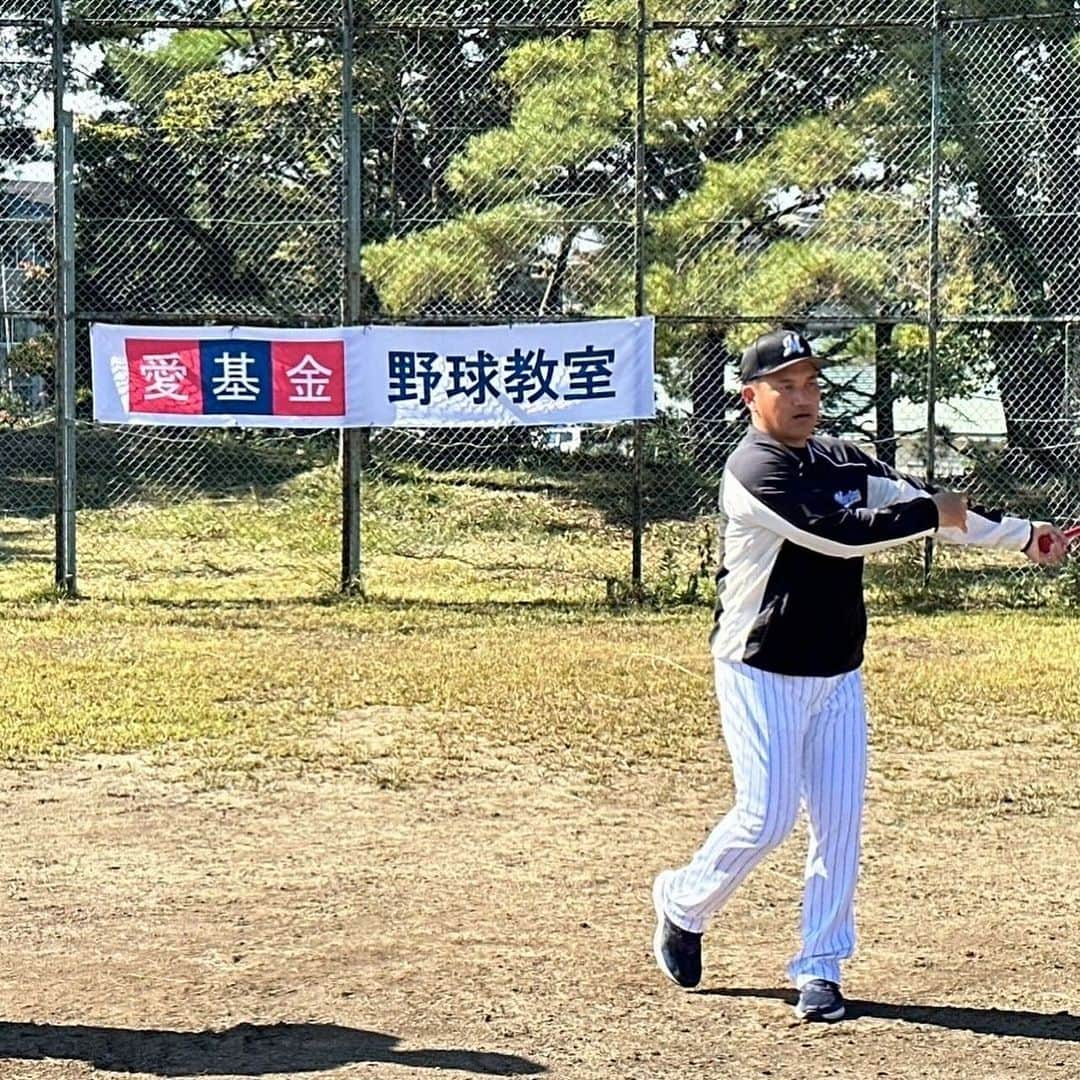 井口資仁さんのインスタグラム写真 - (井口資仁Instagram)「午前は星ヶ丘グランドにて 中学生対象野球教室⚾️ 晴天☀️にも恵まれて楽しく活気ある野球教室になりました。 午後は、 星総合病院小児科病棟を慰問 ウェルカムボードで出迎えていただきました。  #井口資仁 #井口忠仁 #星総合病院 #星ヶ丘グランド #慰問 #野球教室 #ウェルカムボード」10月14日 14時41分 - iguchi.tadahito6