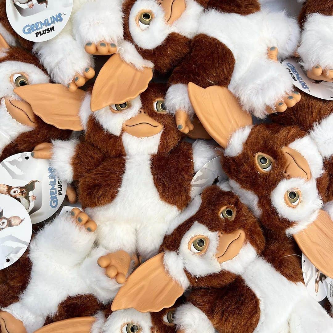 おもちゃやSPIRALのインスタグラム：「GREMLiNS PLUSH入荷しました🐻✨」