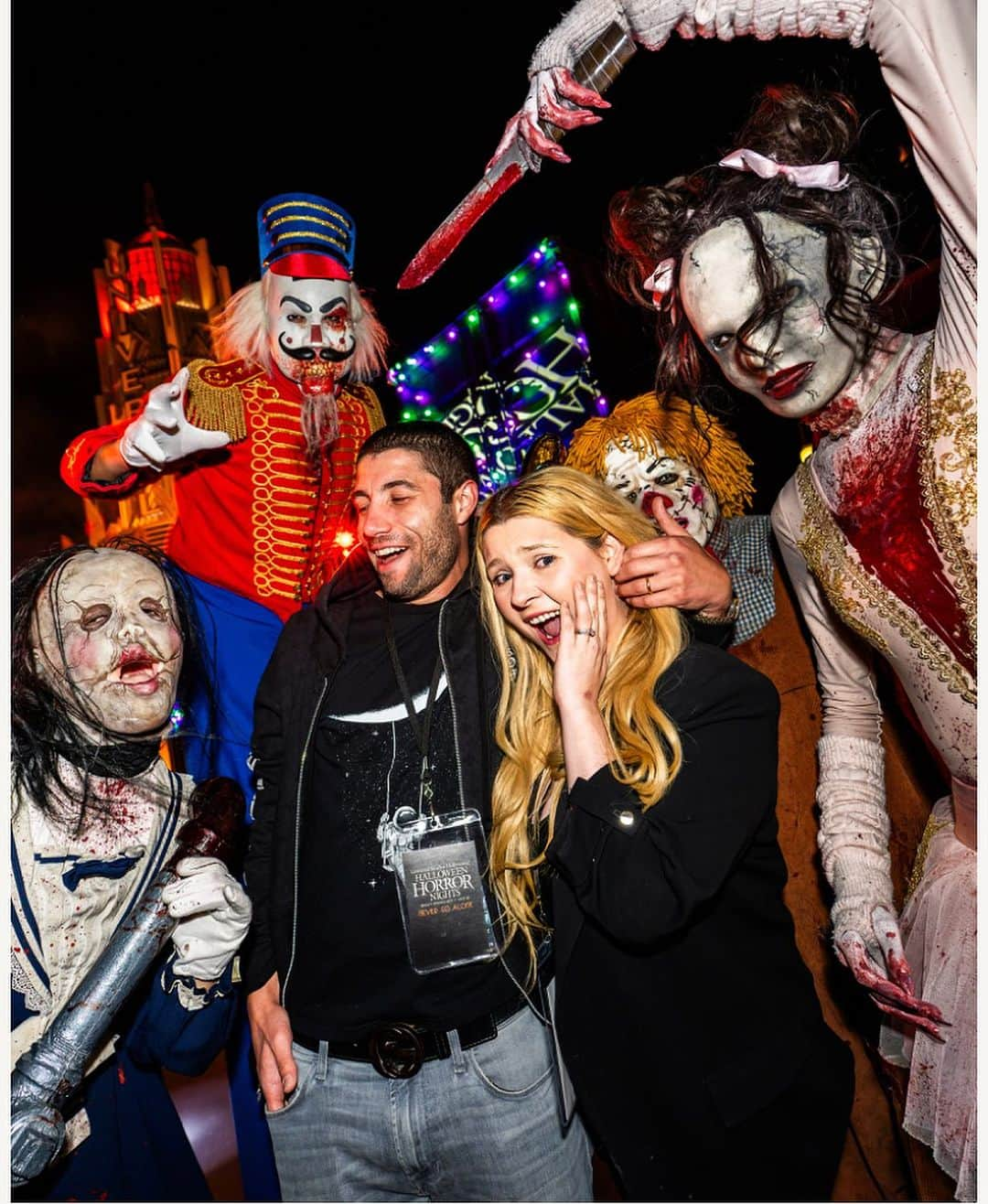 アビゲイル・ブレスリンさんのインスタグラム写真 - (アビゲイル・ブレスリンInstagram)「Thank you @unistudios for treating us to a scare-tastic evening at #halloweenhorrornights !!!!!!」10月14日 14時53分 - abbienormal9