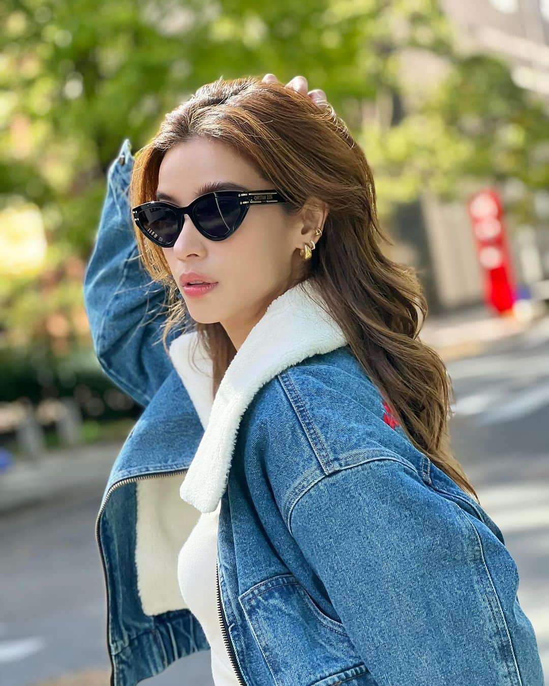 ウィウ＝ワンナロット・ソンティチャイのインスタグラム：「𝐄𝐲𝐞𝐬 𝐨𝐧 𝐲𝐨𝐮⚡️😎✨⚡️」