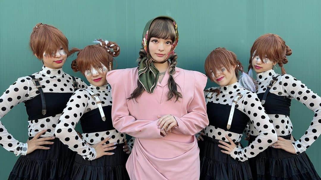 きゃりーぱみゅぱみゅのインスタグラム：「LIVEAZUMA🌸🐼」