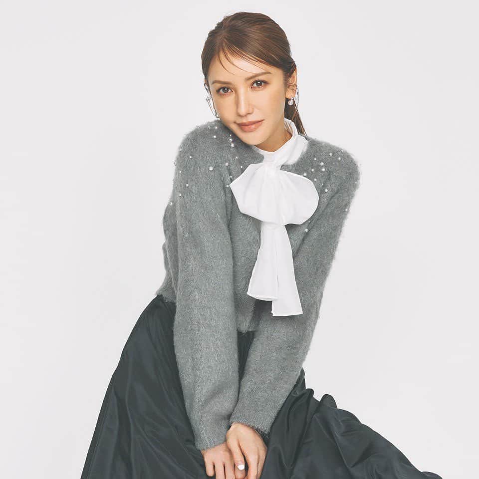 celford_officialのインスタグラム：「【PRE ORDER】 ⁡ 2023 WINTER COLLECTION ⁡ cardigan ¥23,100 ◆11月中旬発売予定 ⁡ blouse ¥16,500 ◆発売中 ⁡ skirt ¥17,600 ◆12月下旬発売予定 ⁡ ⁡ プロフィールのリンクよりご覧頂けます。 ⁡  - OUTER FAIR 10% POINT CAMPAIGN -  10.13 fri 0:00 - 10.15 sun 23:59  ⁡ #CELFORDAW23 #celford #セルフォード」