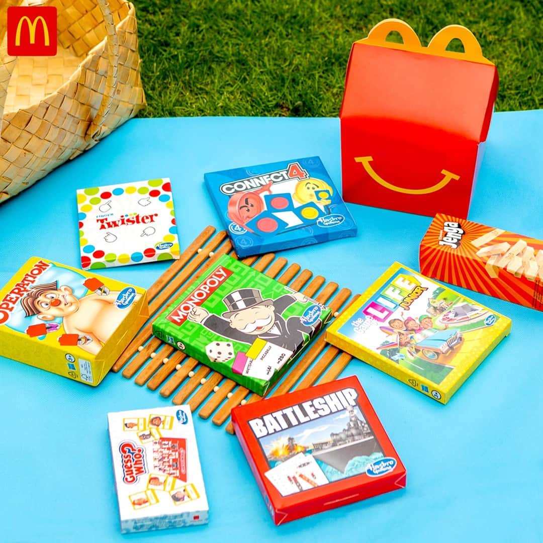 McDonald's Philippinesのインスタグラム：「Opsss. Unplug muna for some fam connection. 🏆 Get your Hasbro Gaming favorites with a Happy Meal today. McDelivery is the key. 🔑」