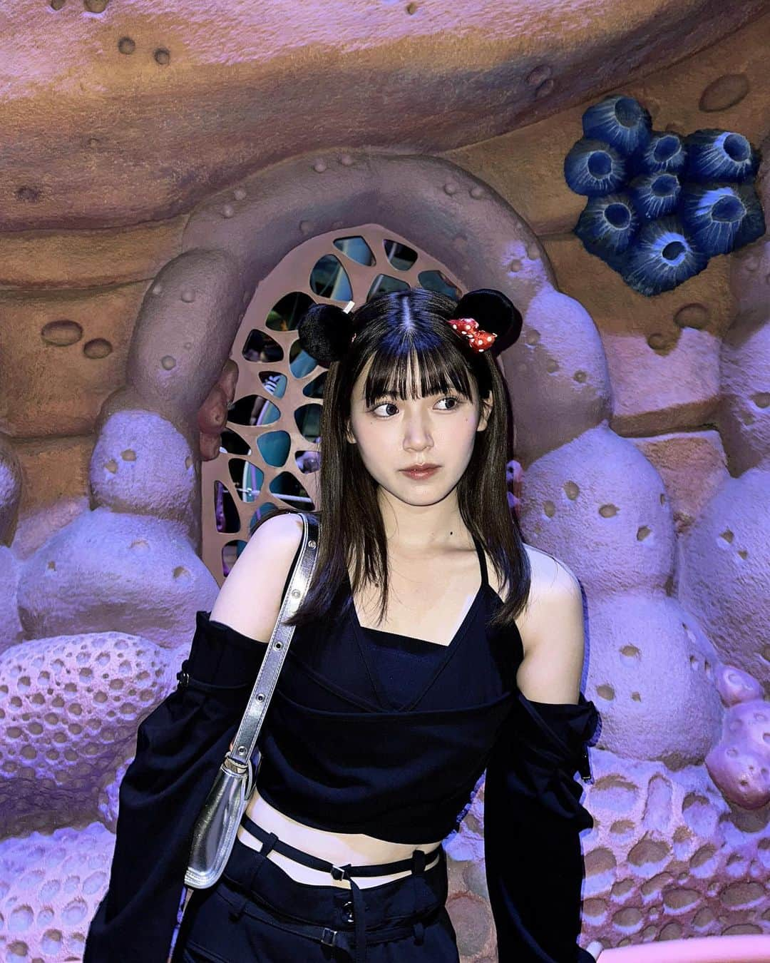 小林花南さんのインスタグラム写真 - (小林花南Instagram)「🖤🩶🤍  #disney #disneysea #ディズニー #ディズニーコーデ」10月14日 20時00分 - 0i_.flower