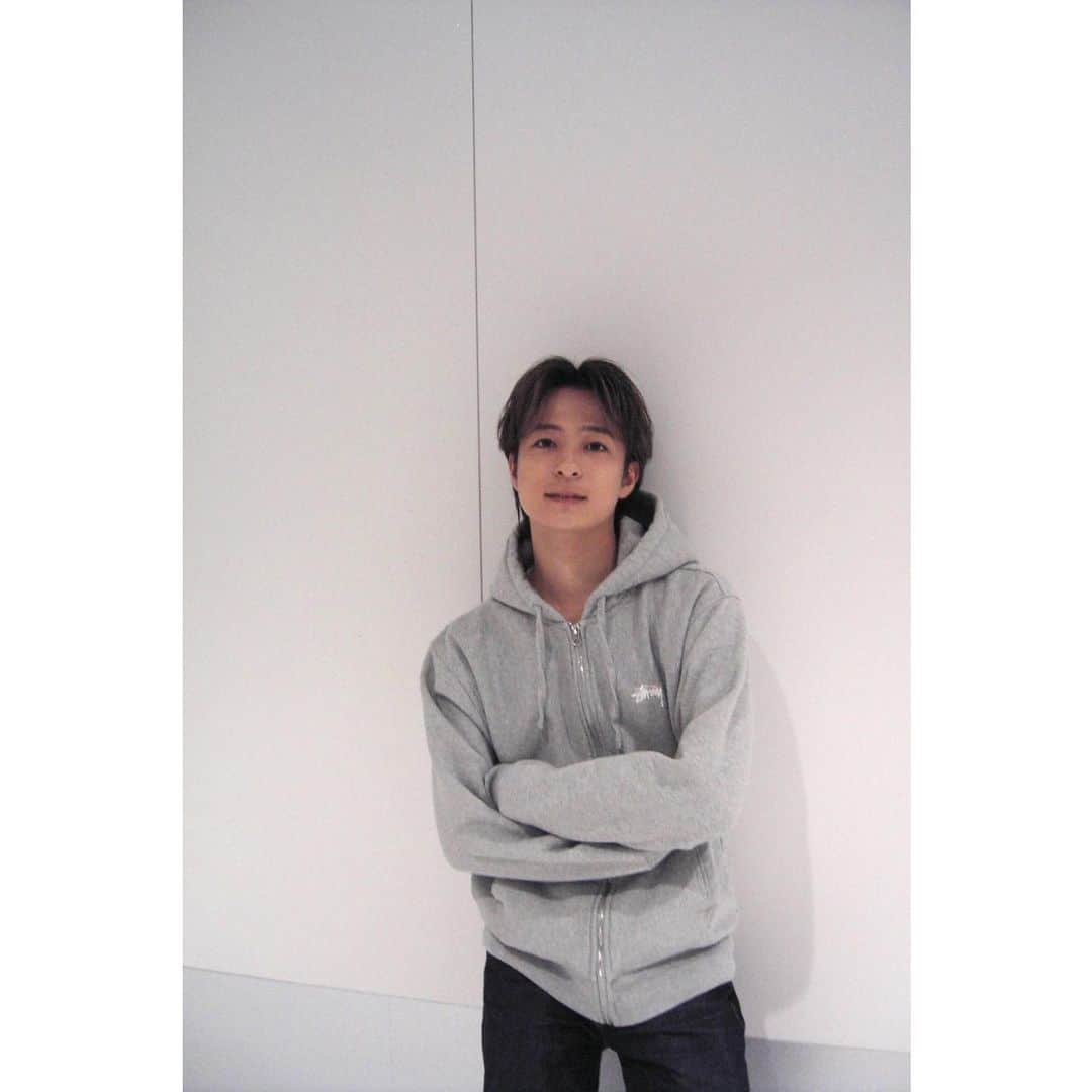 和田颯さんのインスタグラム写真 - (和田颯Instagram)「. 2004年に発売されたデジカメ買ったから試し撮り📷 ちょっと画質粗い感じいいなー！ 色々撮っていこーっと。 ジップフーディー楽でお気に入り。」10月14日 16時22分 - da_ice_hayate_wada