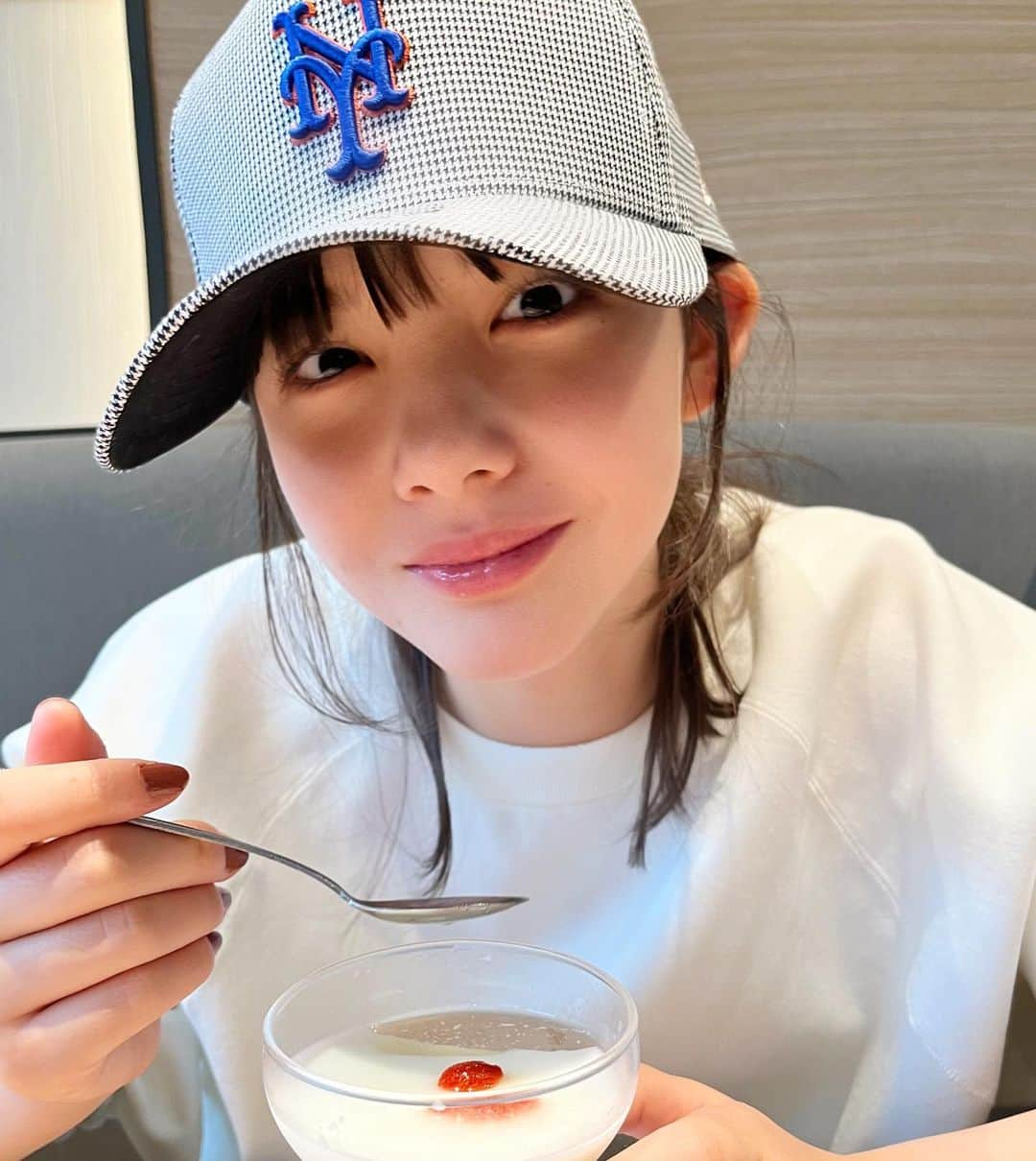 松尾そのまさんのインスタグラム写真 - (松尾そのまInstagram)「キクラゲの食感がたまらなく好き  小籠包食べたすぎて 小籠包の写真を撮り忘れた  杏仁豆腐ってなんか たまに食べたくなる🐼 喉に潤いを与えてくれて、 咳止めのデザートなんやってー  ではでは、素敵な週末を✨  #飲茶 #小籠包 #美味しすぎ   #松尾そのま #13 #jc1 #avex #avexmanagement   #てれび戦士  #天才てれびくん #天てれ #nhk #eテレ  #nhkプラス   #ニコラ　#ニコモ」10月14日 16時26分 - sonopy526